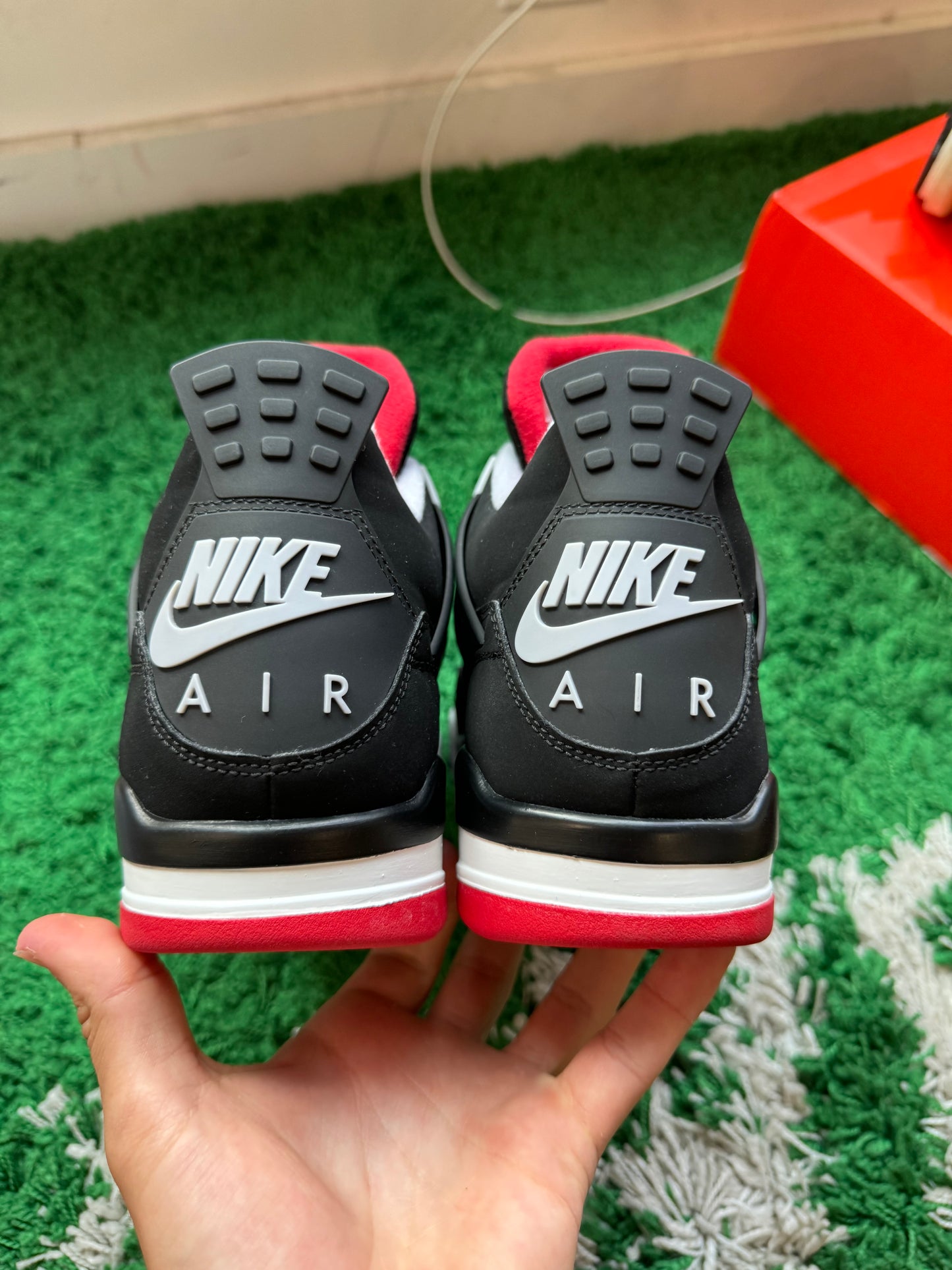 Jordan 4 “Bred”