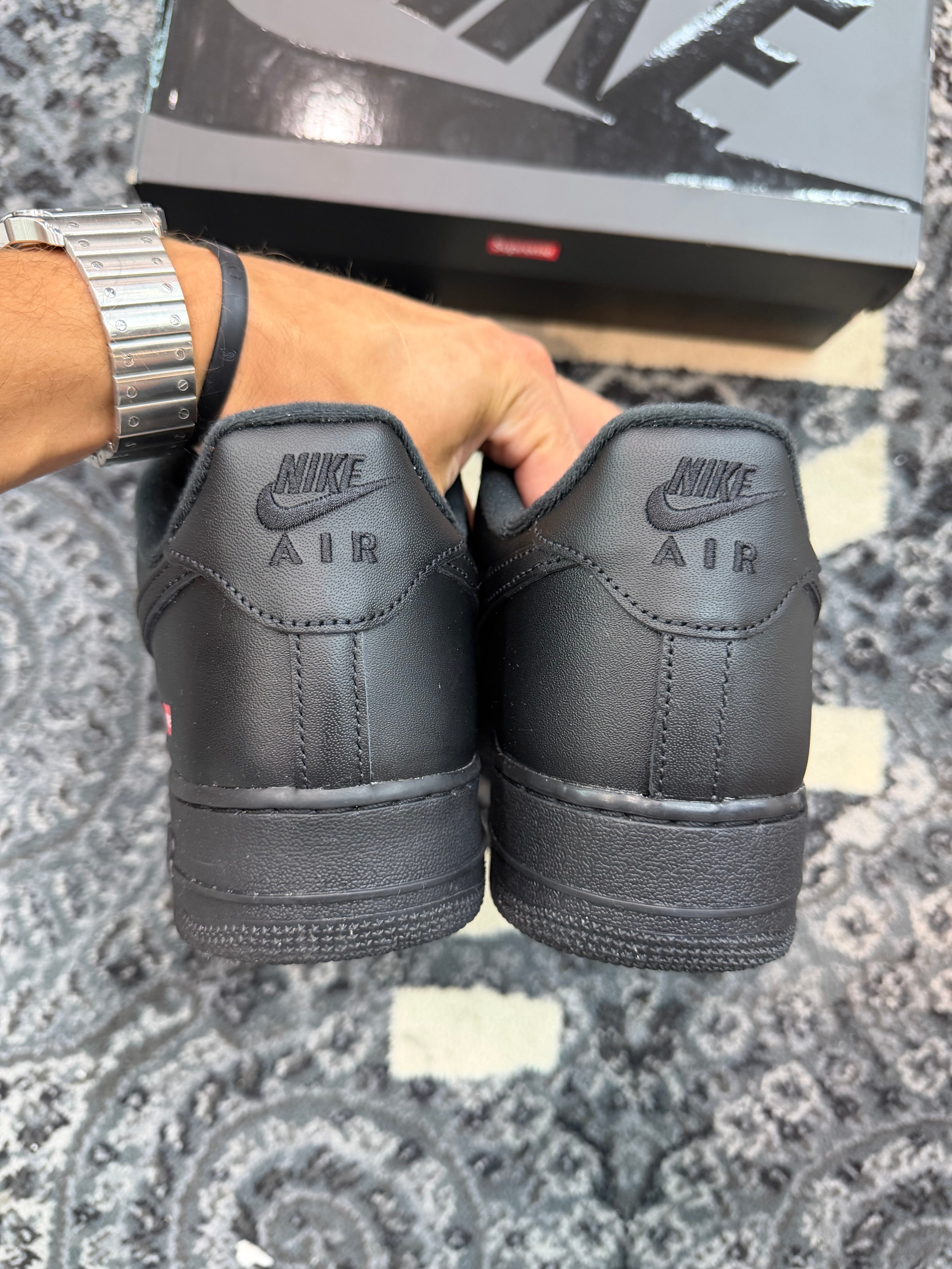 Nike Air Force 1 Low Supreme “Black”
