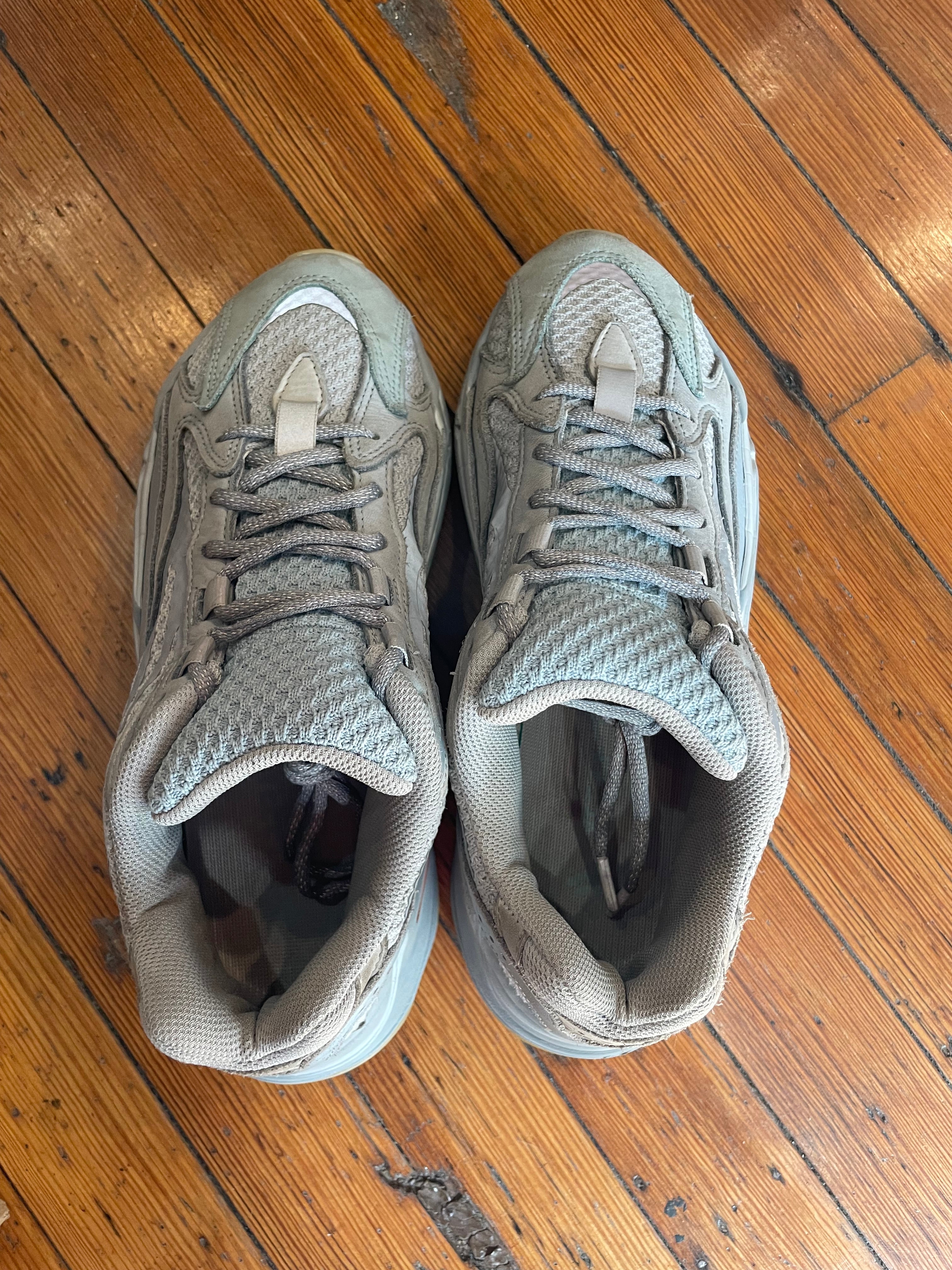 Yeezy 700 V2 “Inertia”