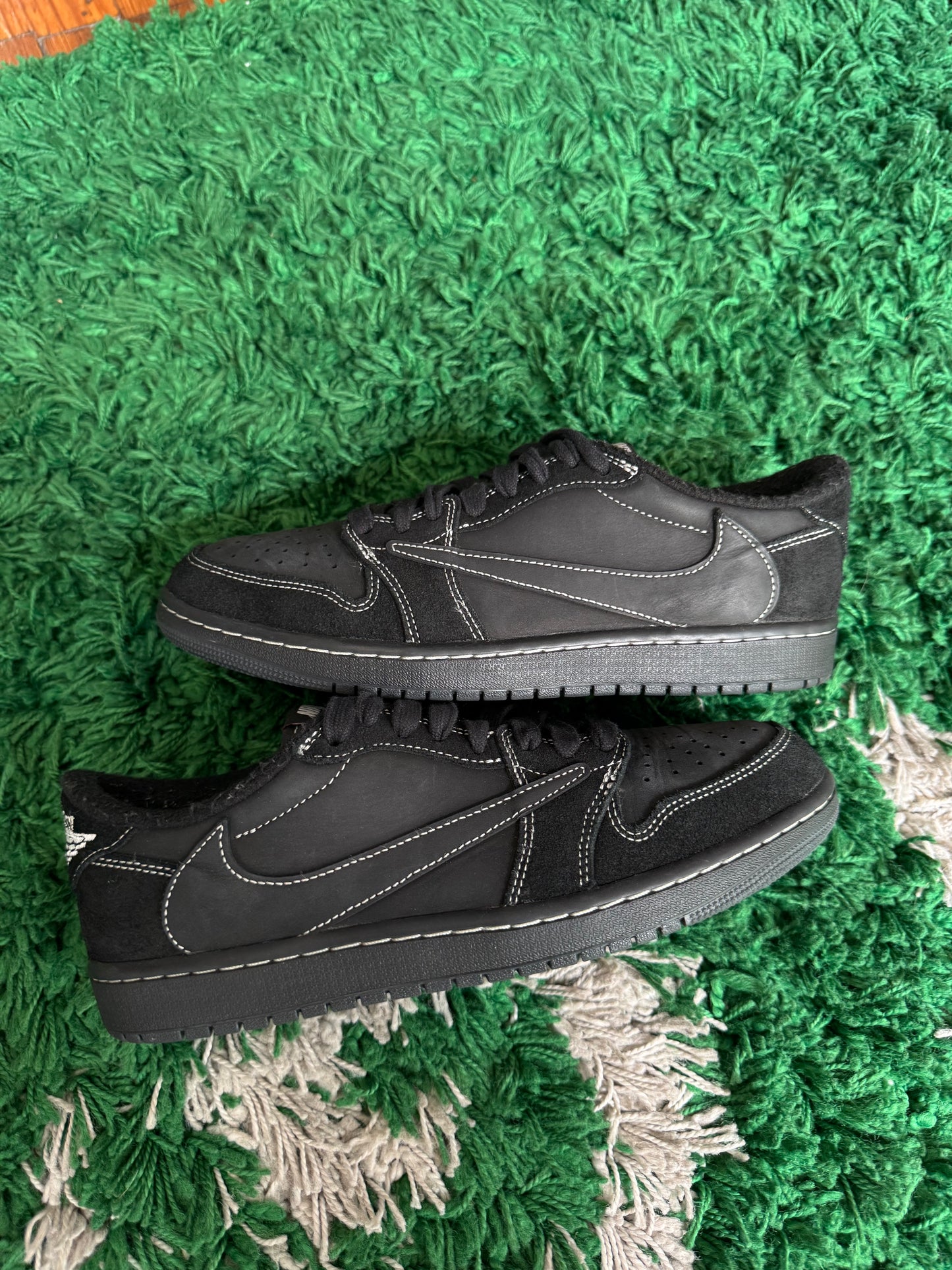 Travis Scott Jordan 1 Low “Phantom”