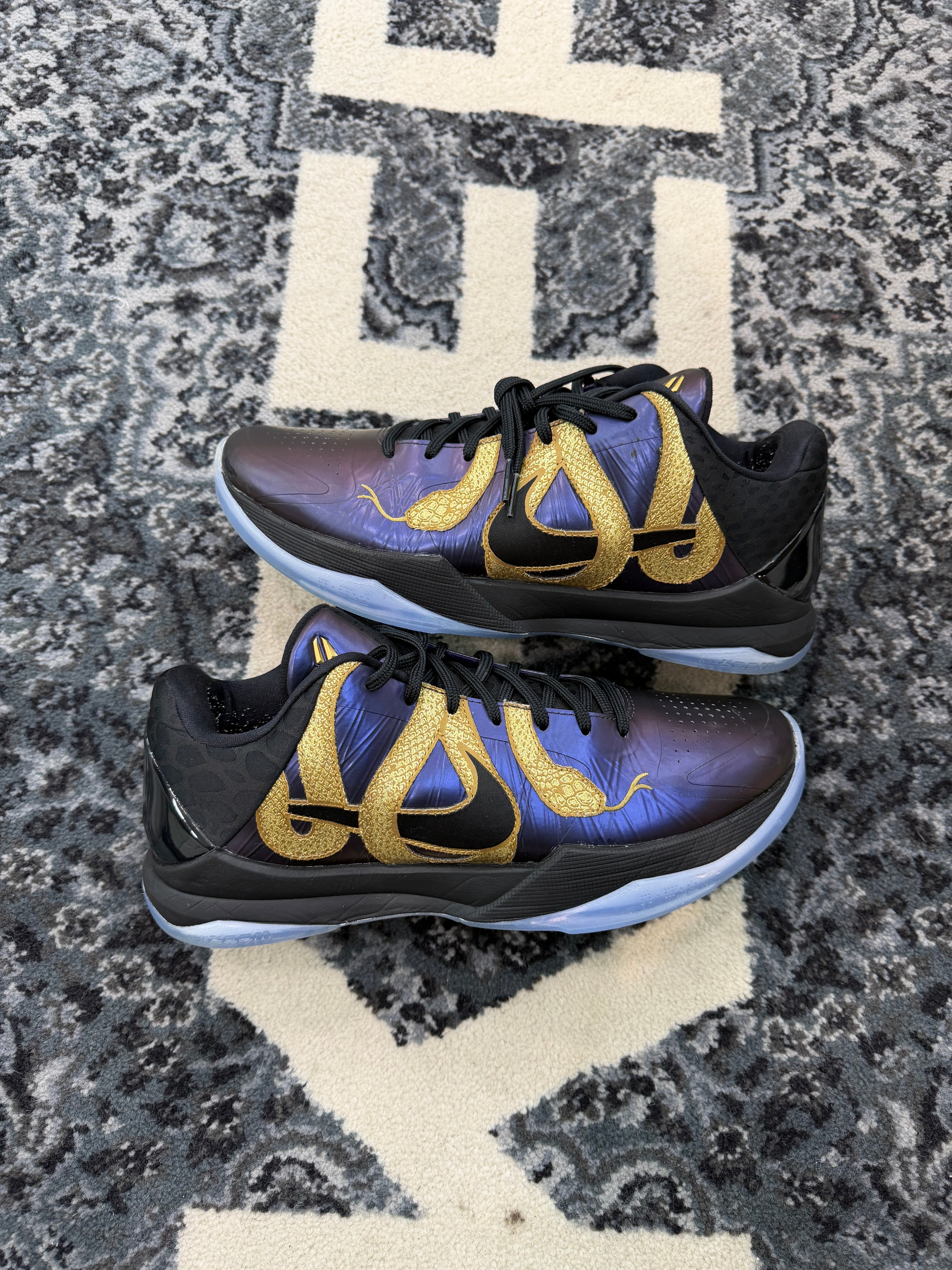 Kobe 5 Year Of Mamba “Eggplant”