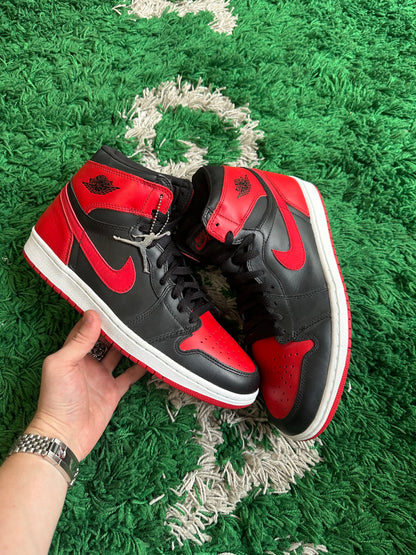 Jordan 1 Bred (2001)