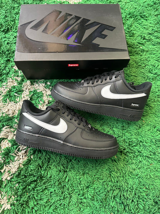 Nike Air Force 1 Low Supreme “Black White”