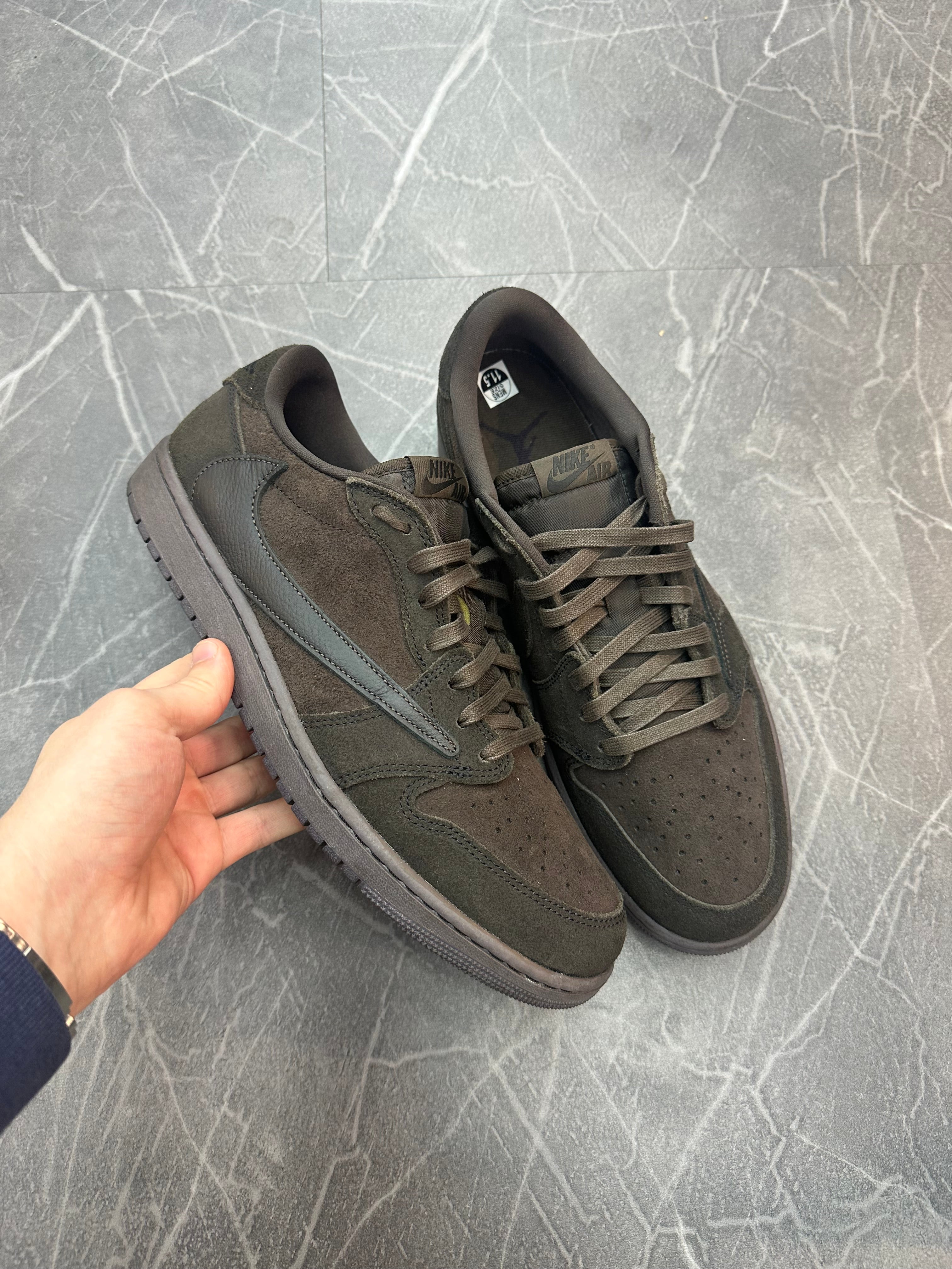 Travis Scott Jordan 1 Low “Velvet Brown”