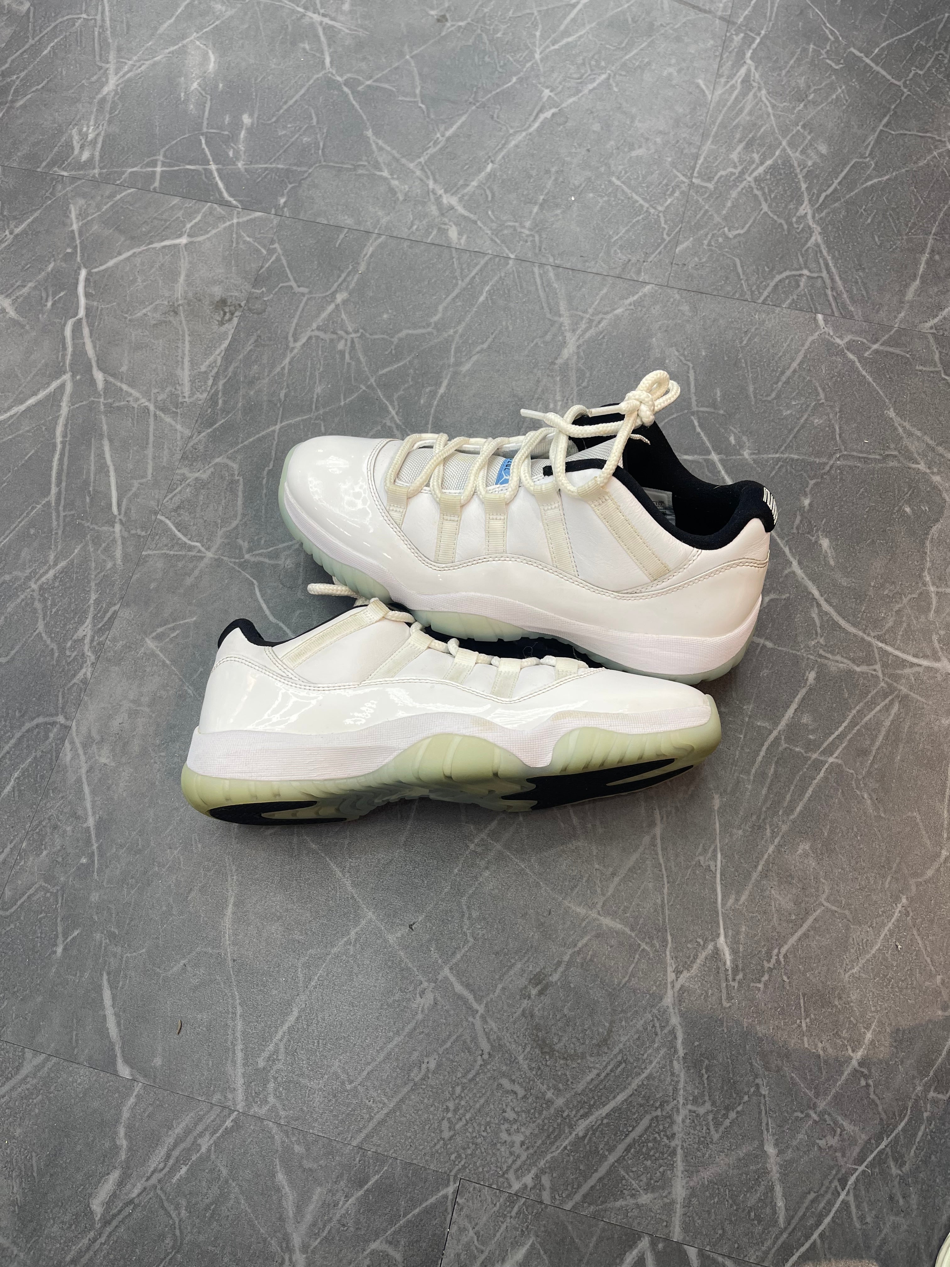 Jordan 11 Low “Legend Blue”
