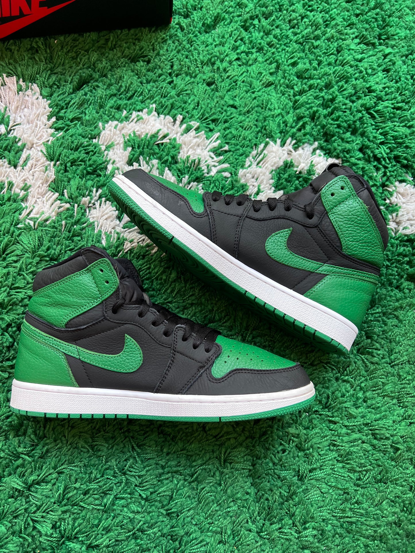Jordan 1 High “Pine Green 2.0”