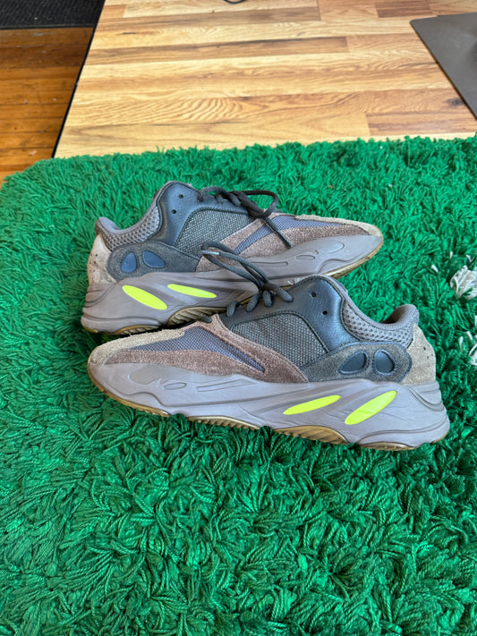 Yeezy Boost 700 “Mauve”