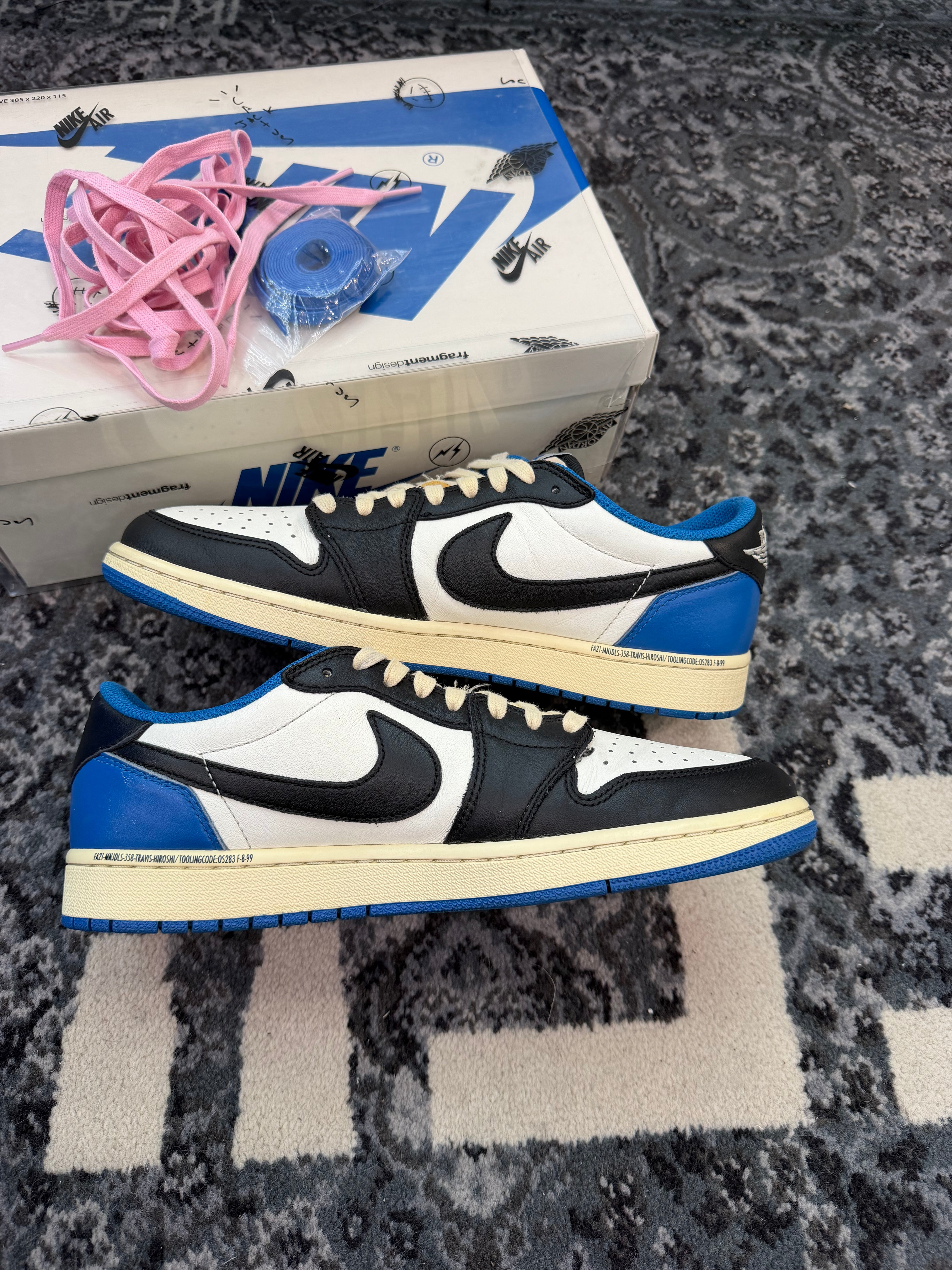 Jordan 1 Low x Travis Scott “Fragment”