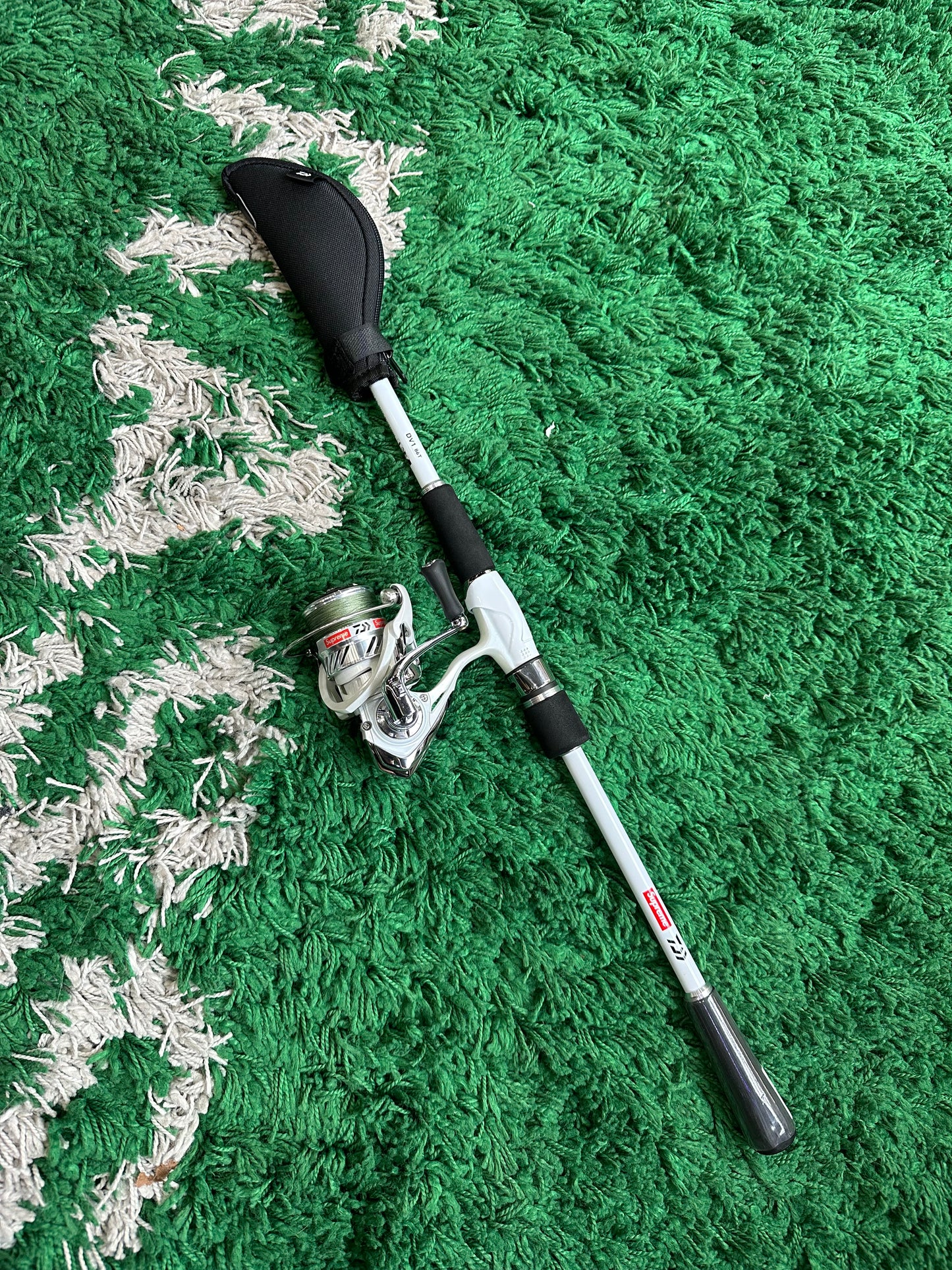 Supreme Daiwa DV1 Fishing Rod & Reel