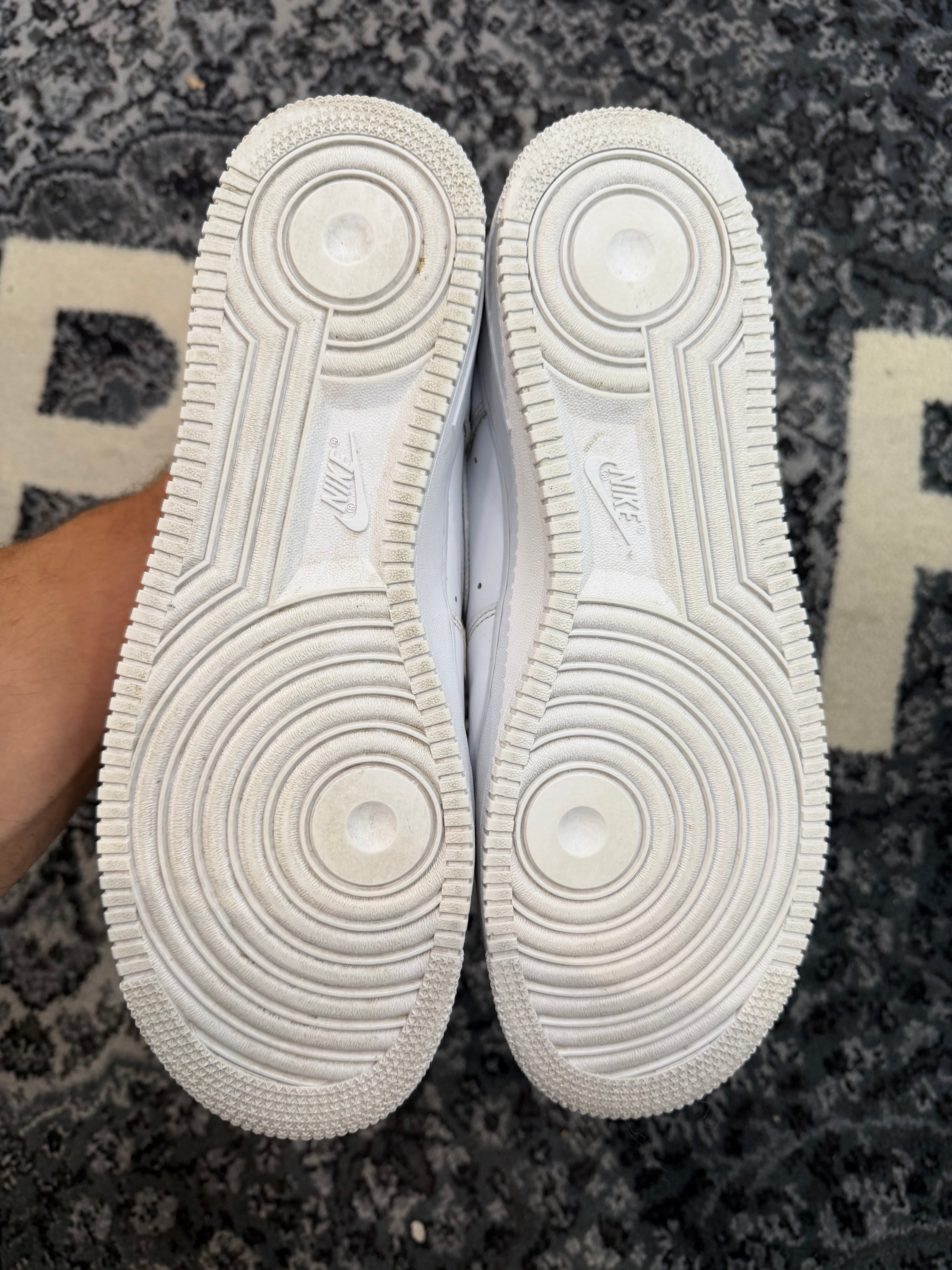 Nike Air Force 1 Low Supreme “White”