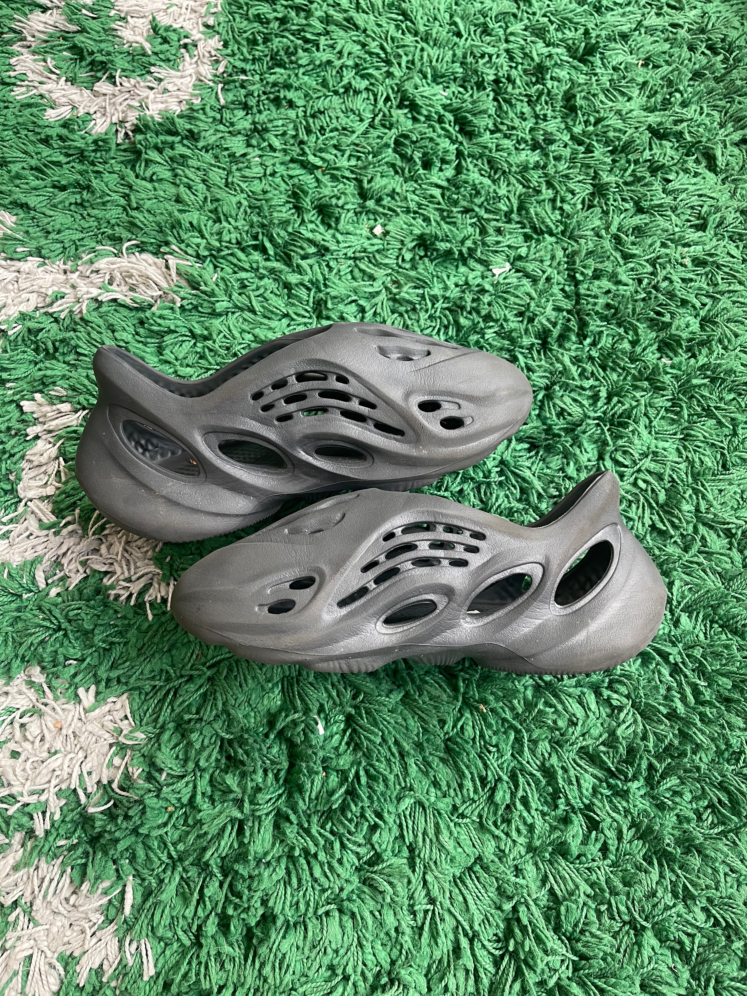 Yeezy FOAM Runner “Onyx”