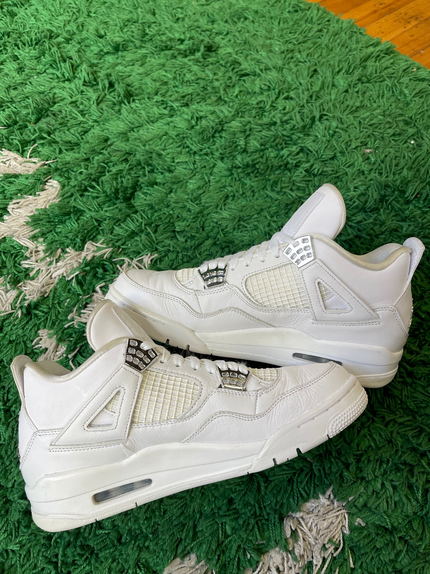 Jordan 4 “Pure Money” (2017)
