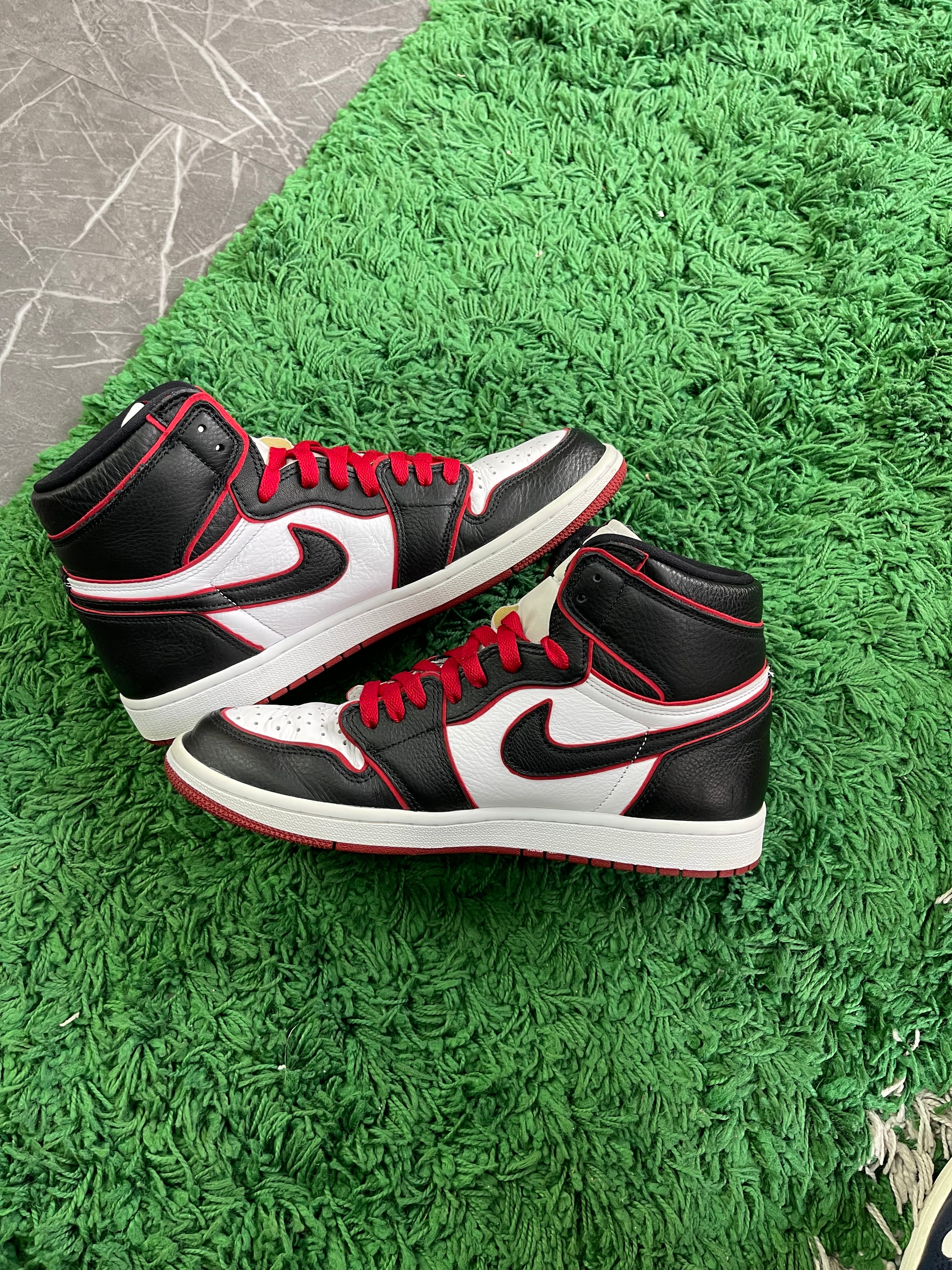 Jordan 1 “Bloodline”