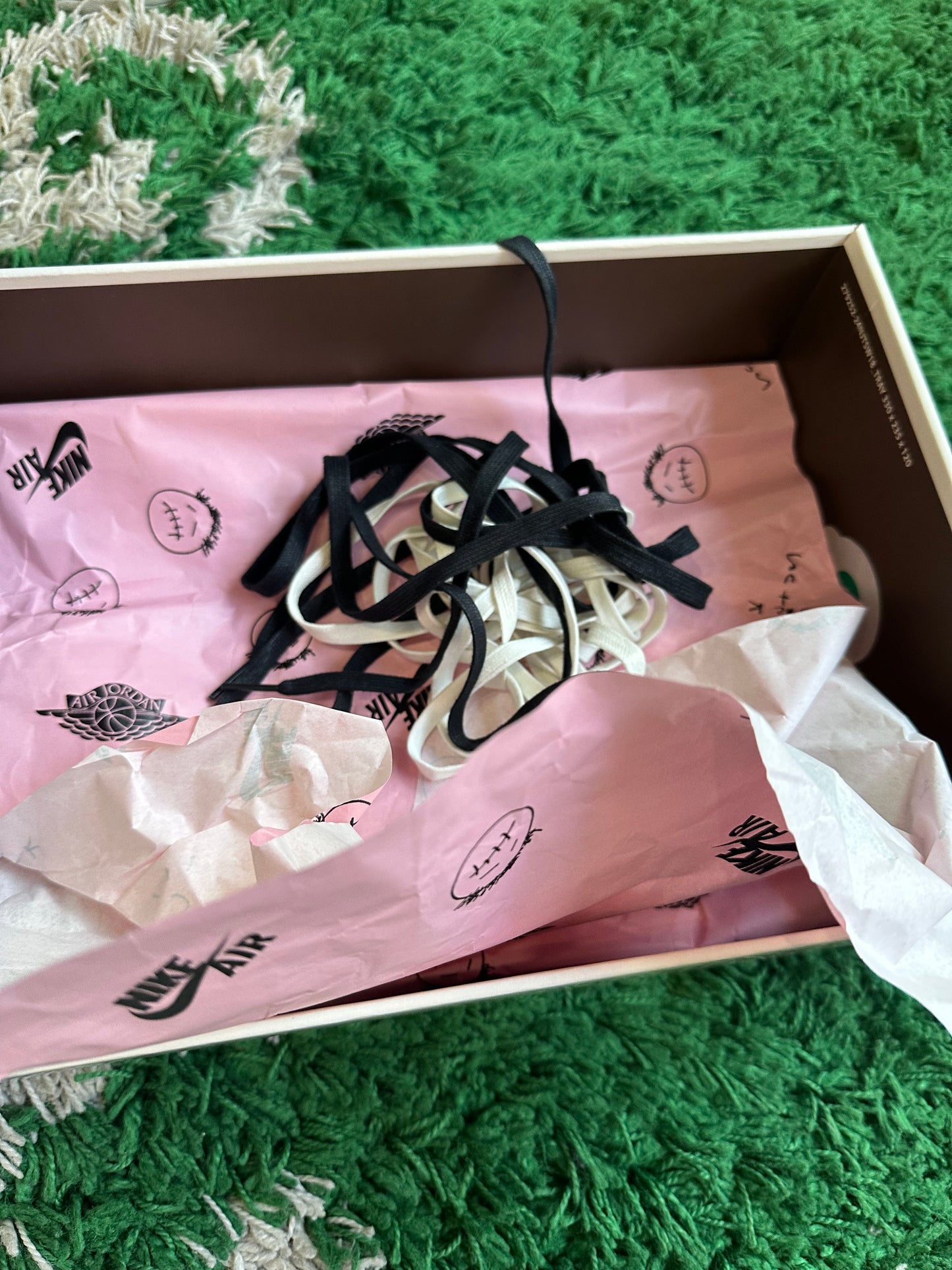 Jordan 1 Low Travis Scott “Medium Olive”