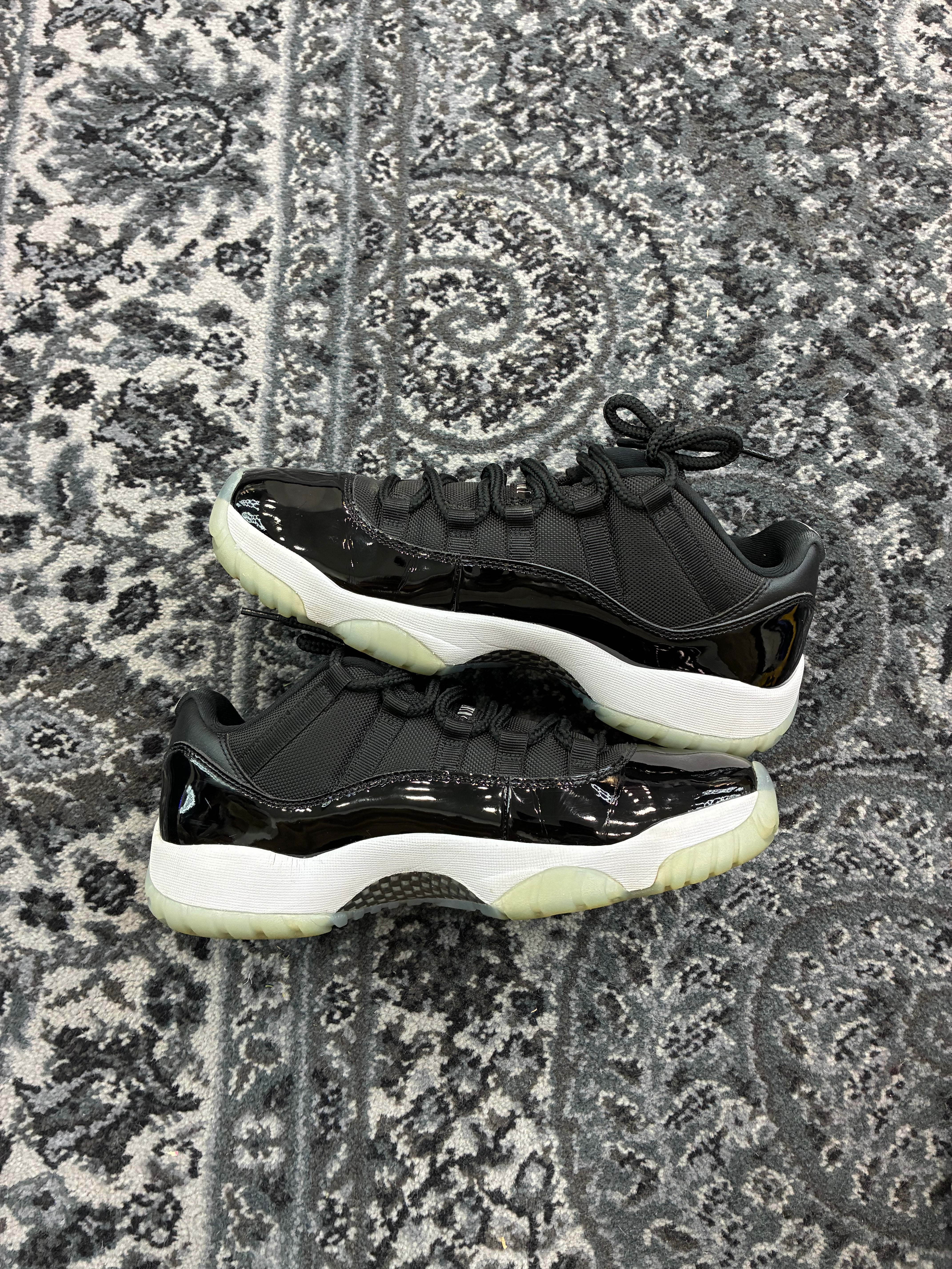Jordan 11 Low “Space Jam”