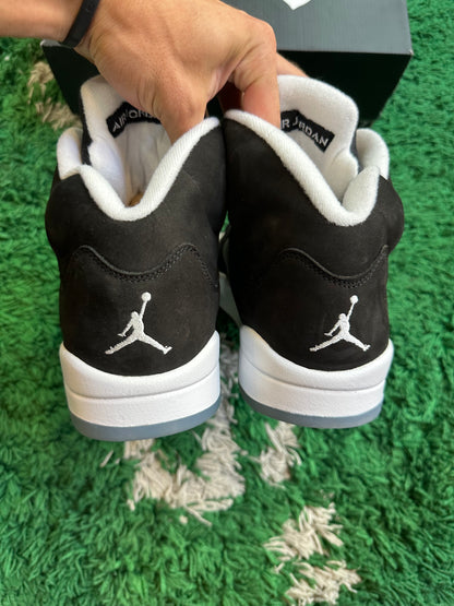 Jordan 5 “Moonlight”