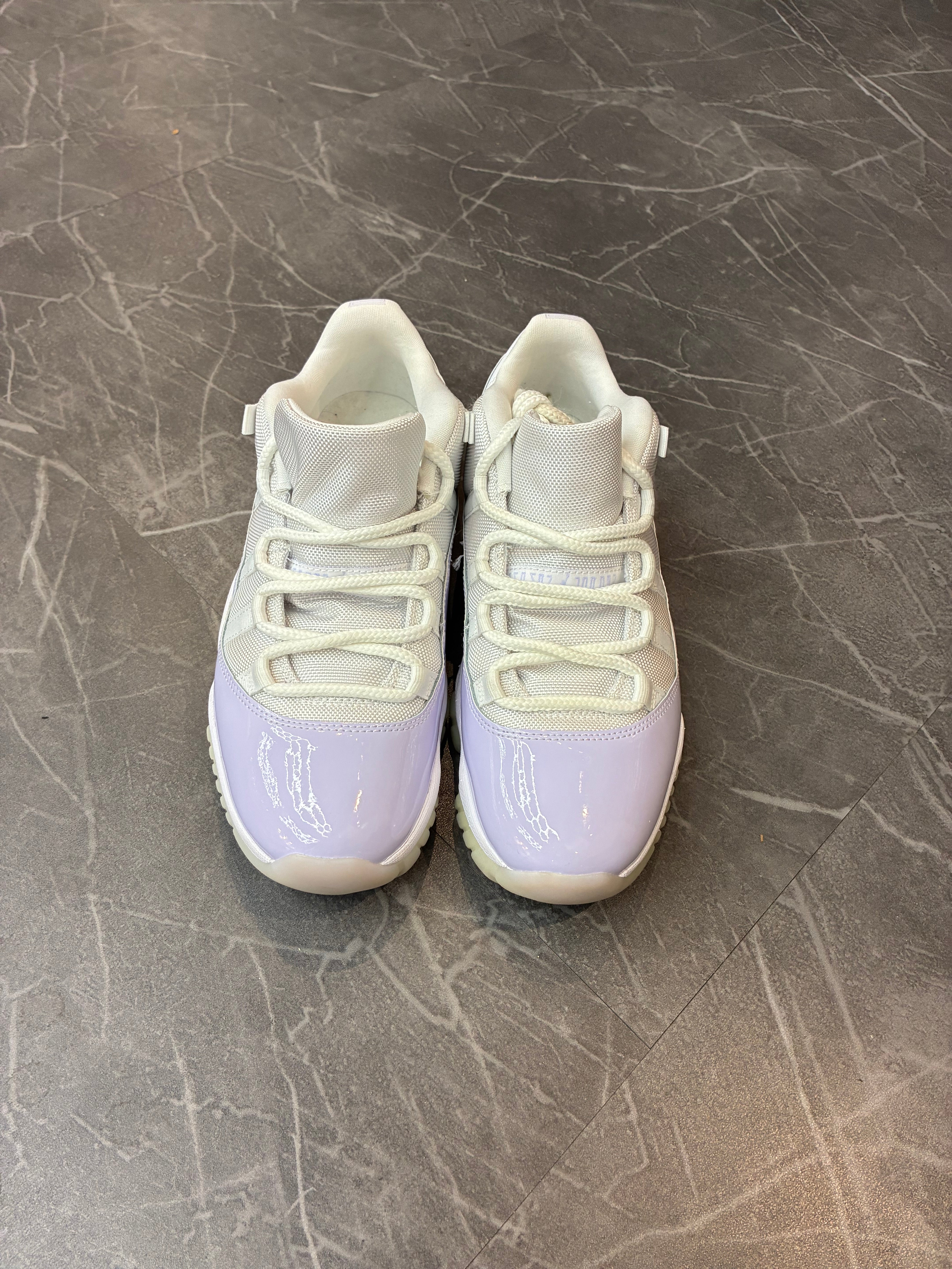 Jordan 11 “Pure Violet”