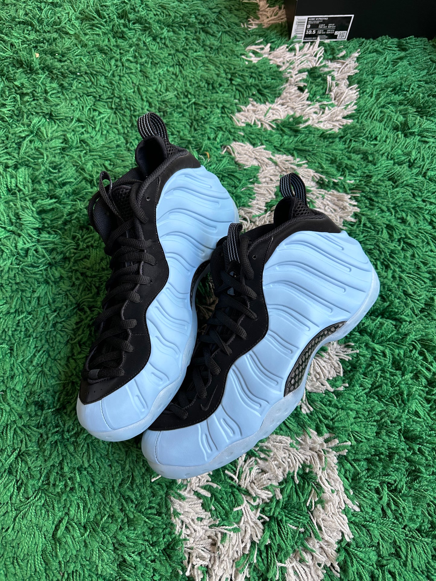 Nike Foamposite One “Psychic Blue”