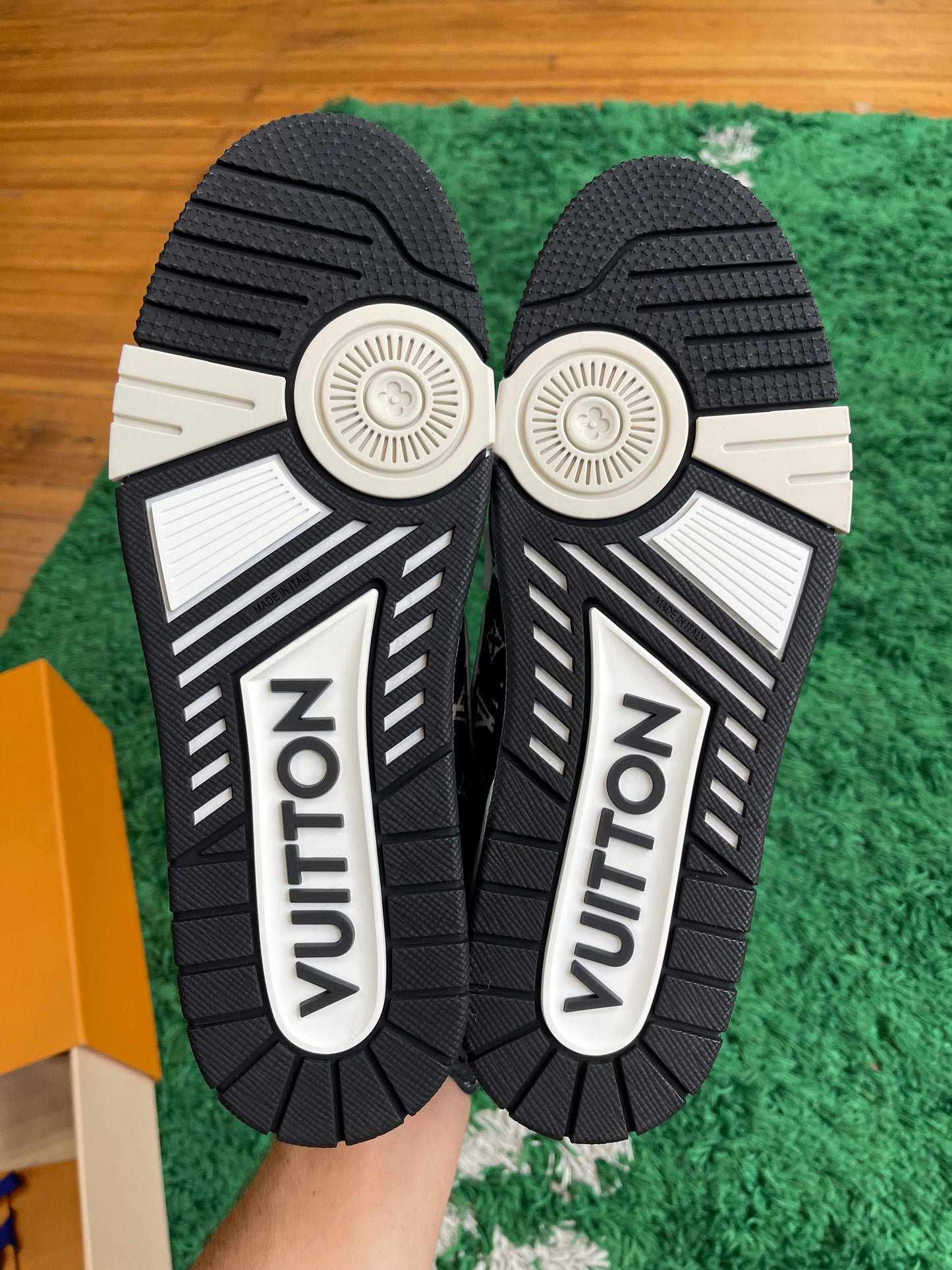 Louis Vuitton Trainer “Black Monogram Textile”
