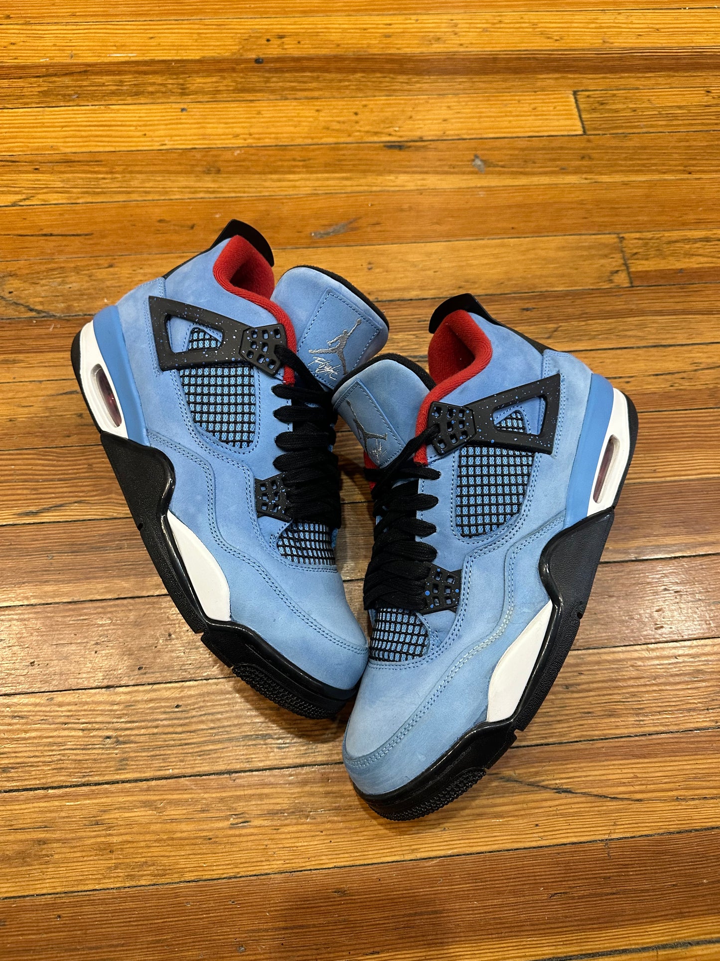 Travis Scott x Jordan 4 “Cactus Jack”