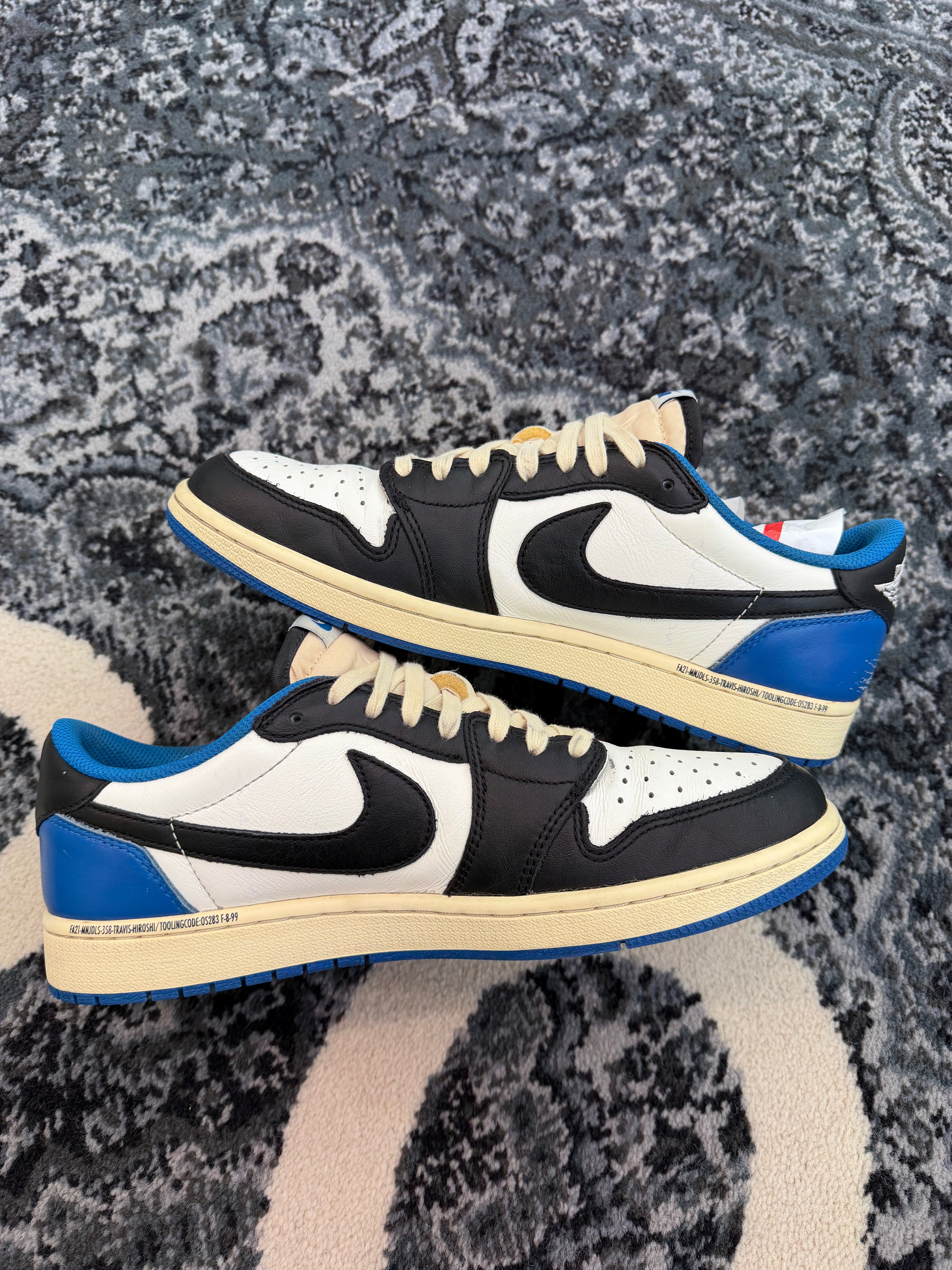 Jordan 1 Low x Travis Scott “Fragment”