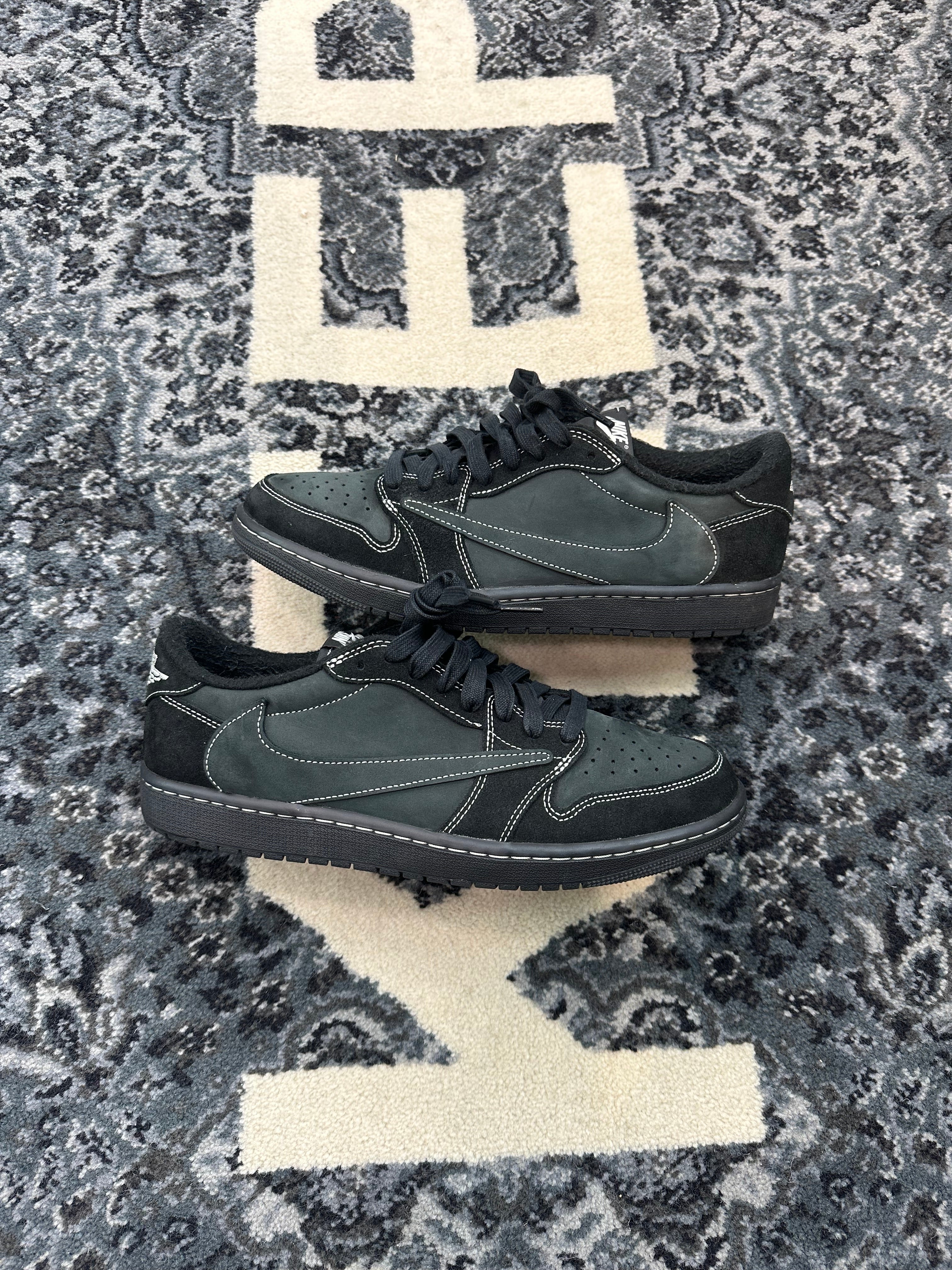 Jordan 1 Low Travis Scott “Phantom”