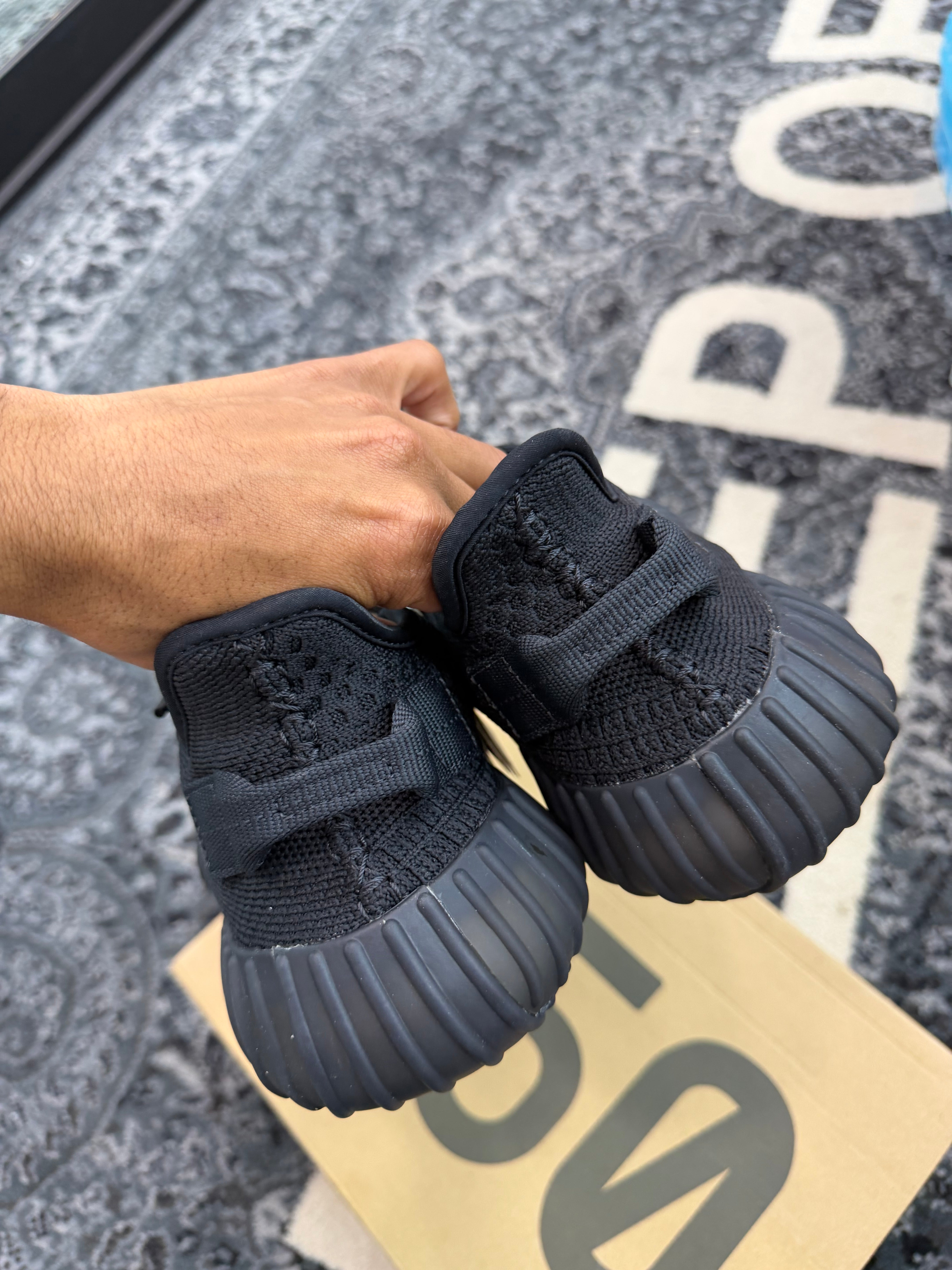 Yeezy 350 V2 “Onyx”