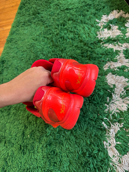 Kobe 6 Protro “Reverse Grinch”