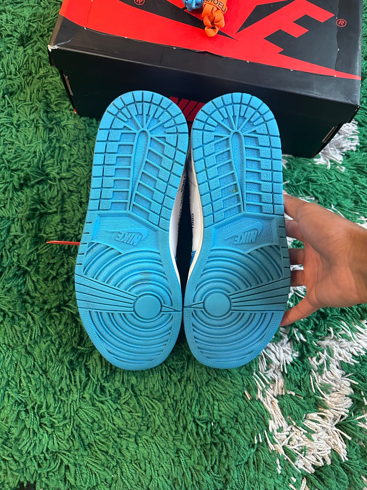 Jordan 1 High x Off-White “UNC”