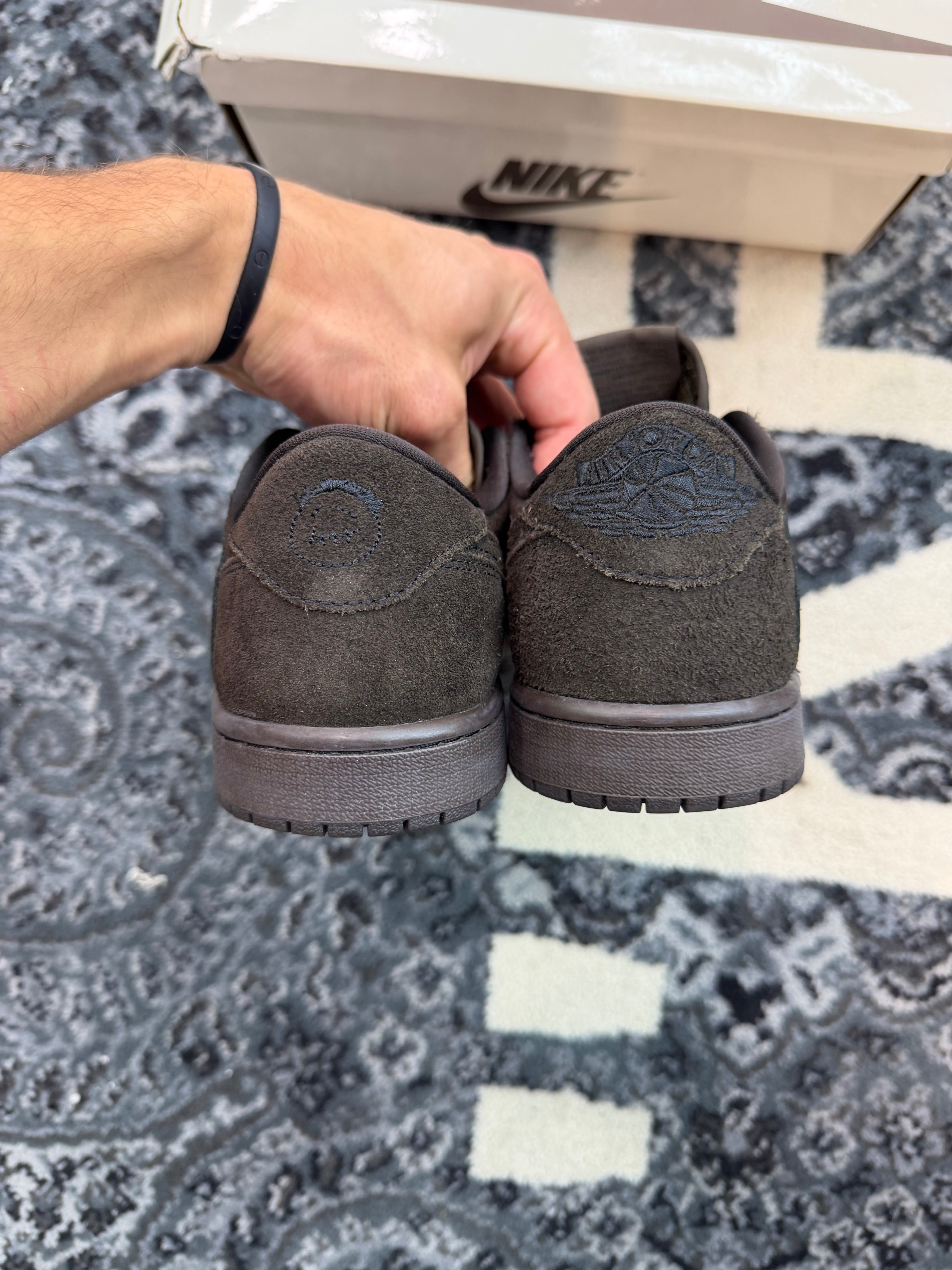 Jordan 1 Low Travis Scott “Velvet Brown”