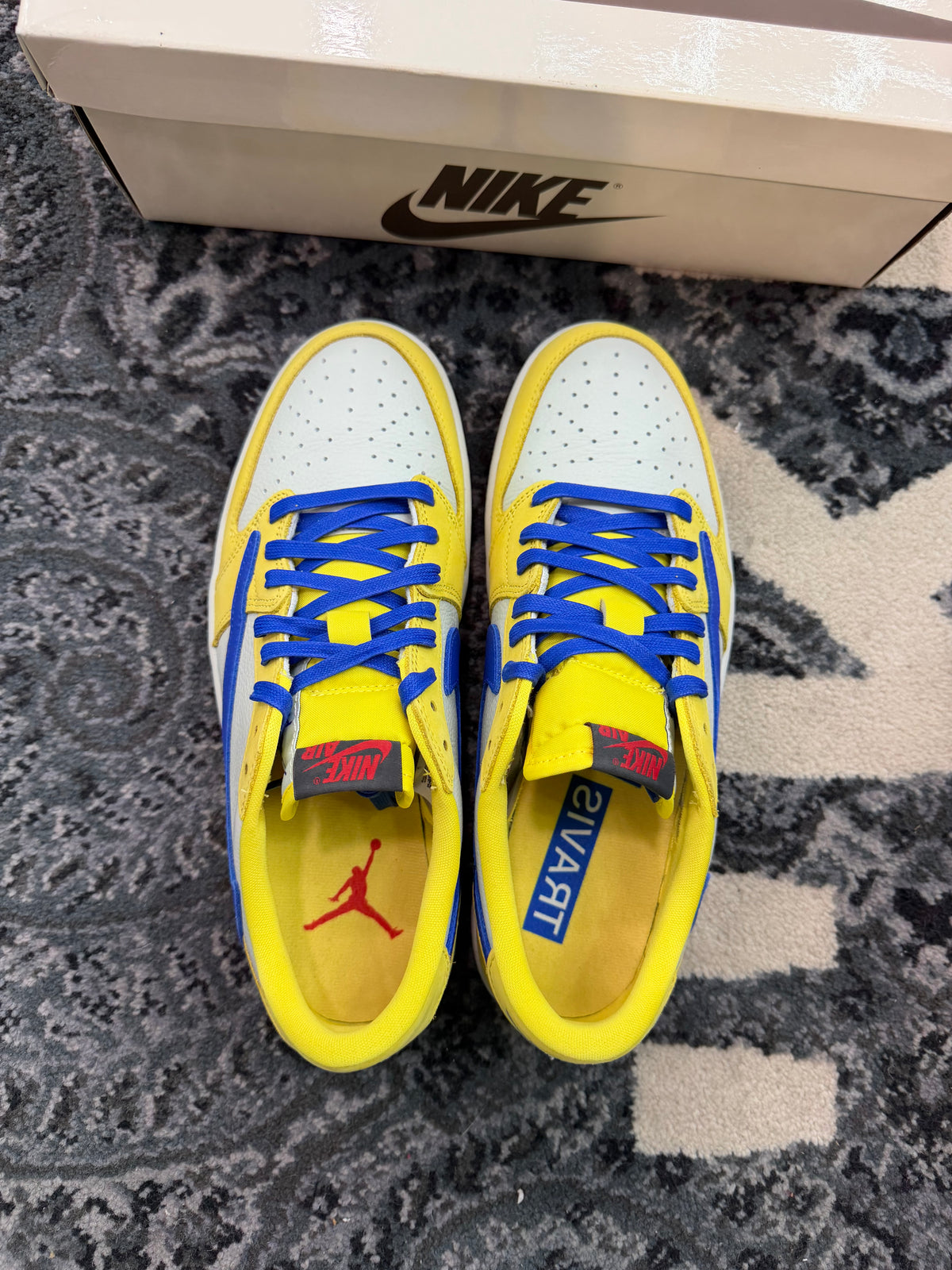 Jordan 1 Low Travis Scott “Canary”