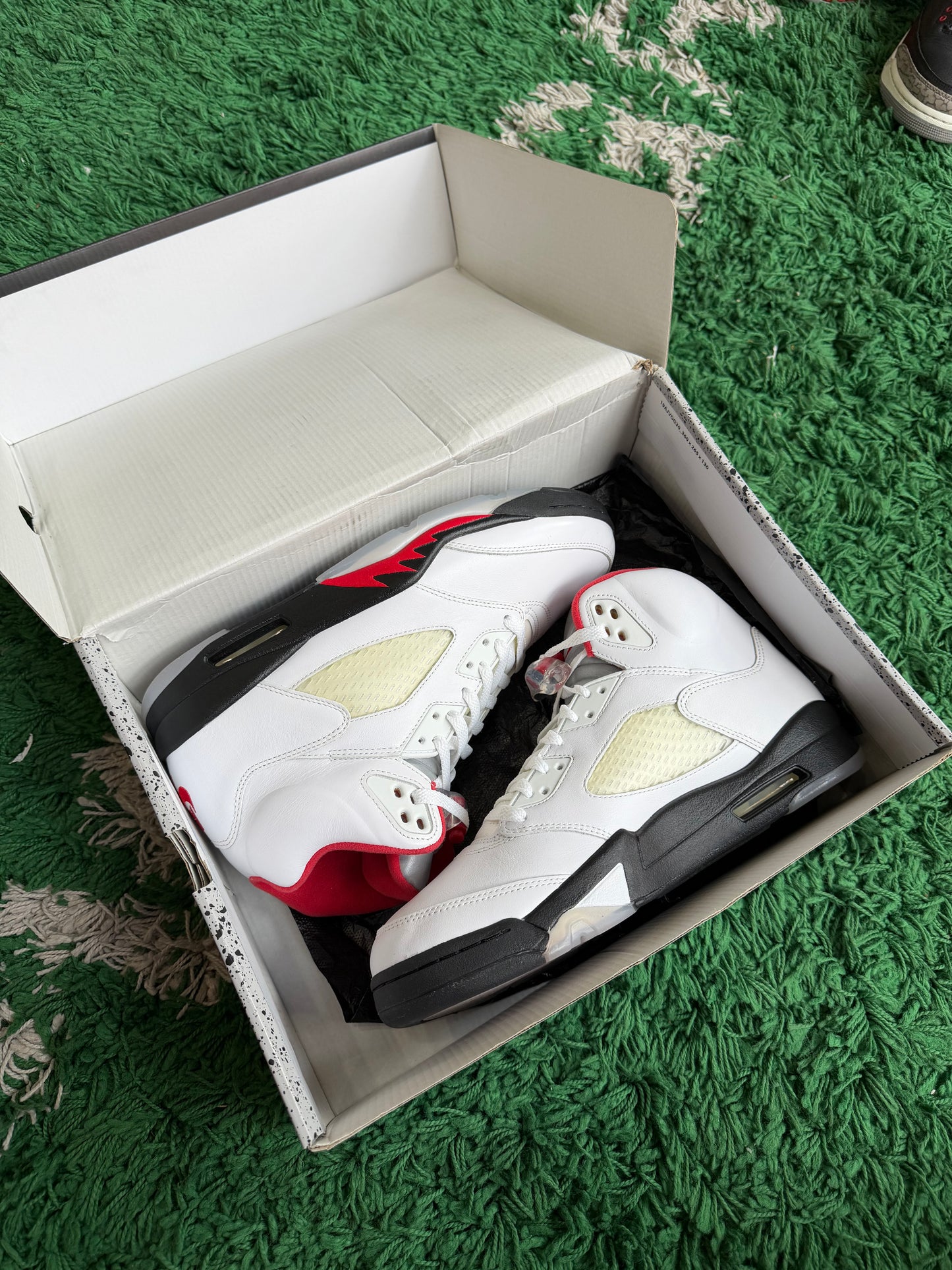 Jordan 5 “Fire Red” (2020)