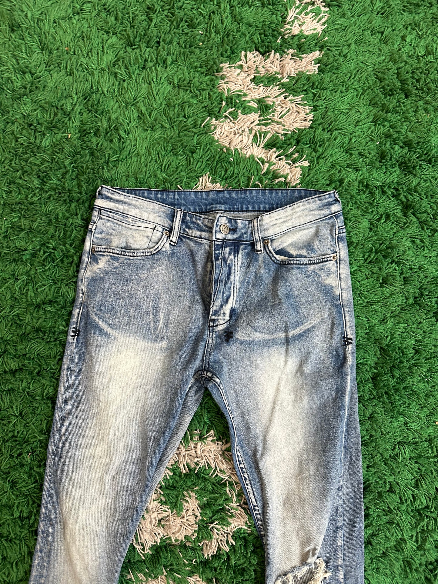 KSUBI Denim Jeans Knee Rip (33)