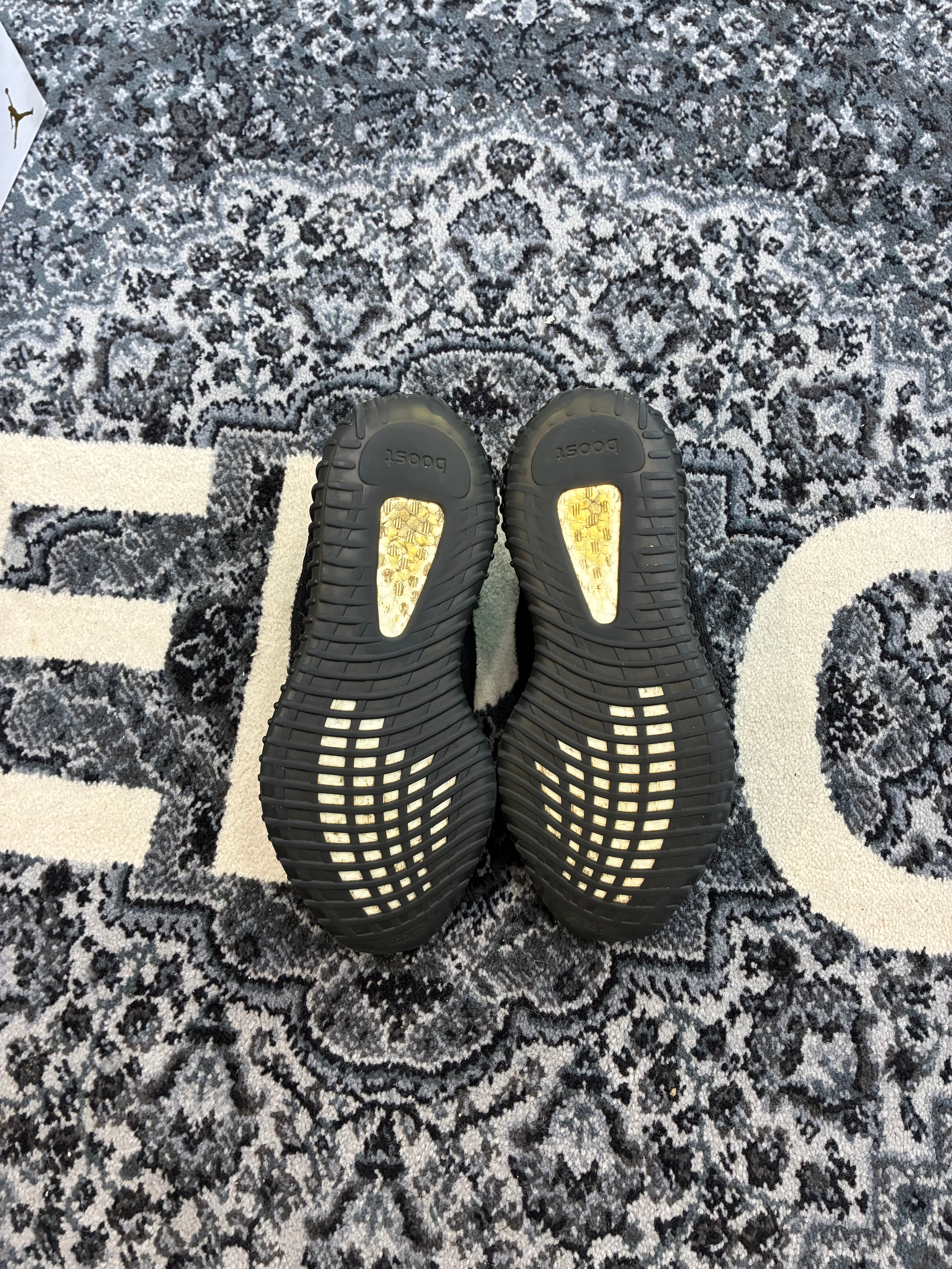 Yeezy 350 “Onyx”