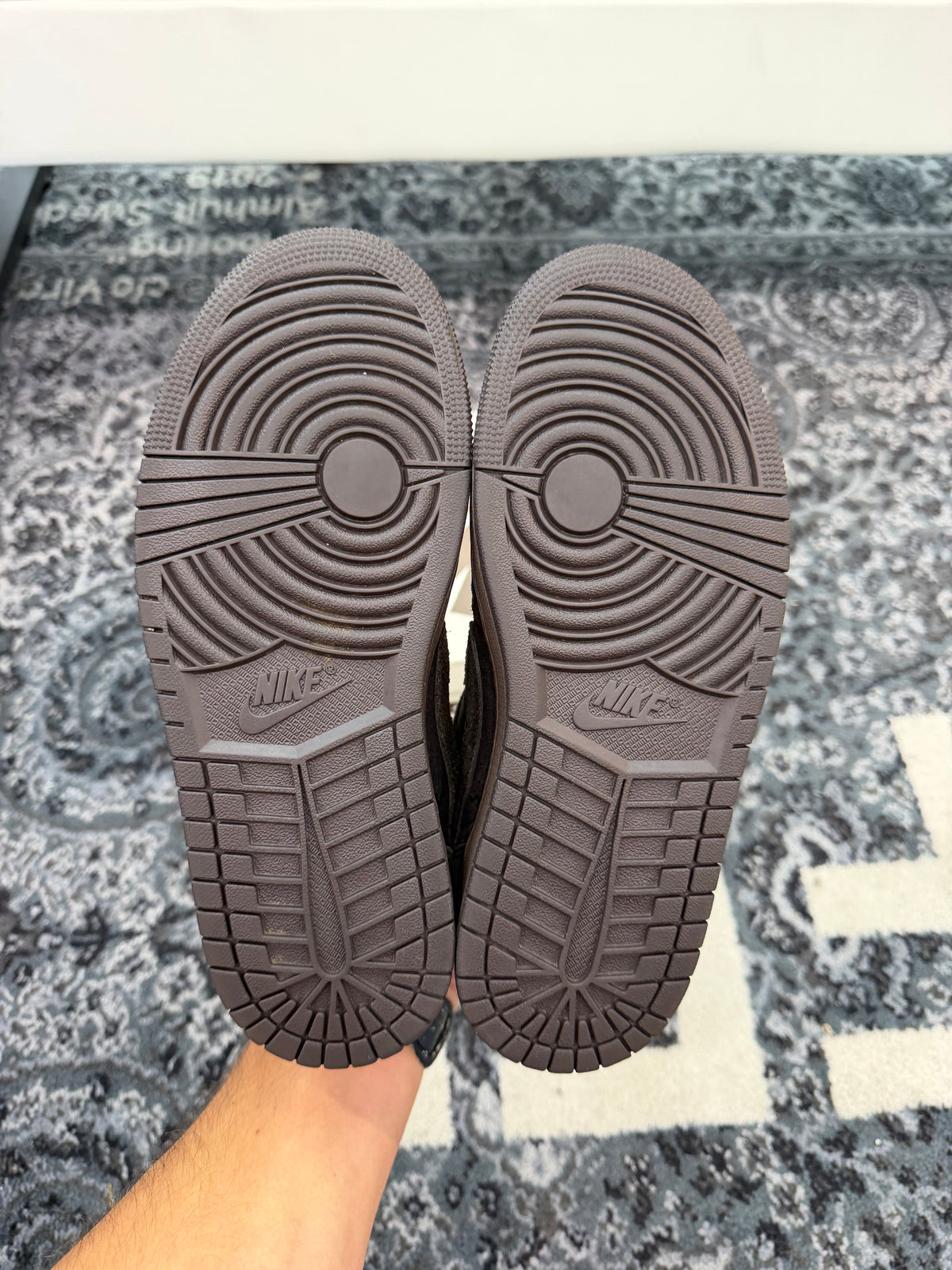 Jordan 1 Low x Travis Scott “Velvet Brown”