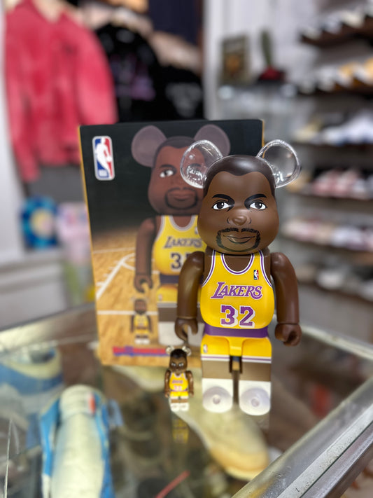 BearBrick 400% & 100% “Lakers Magic Johnson”