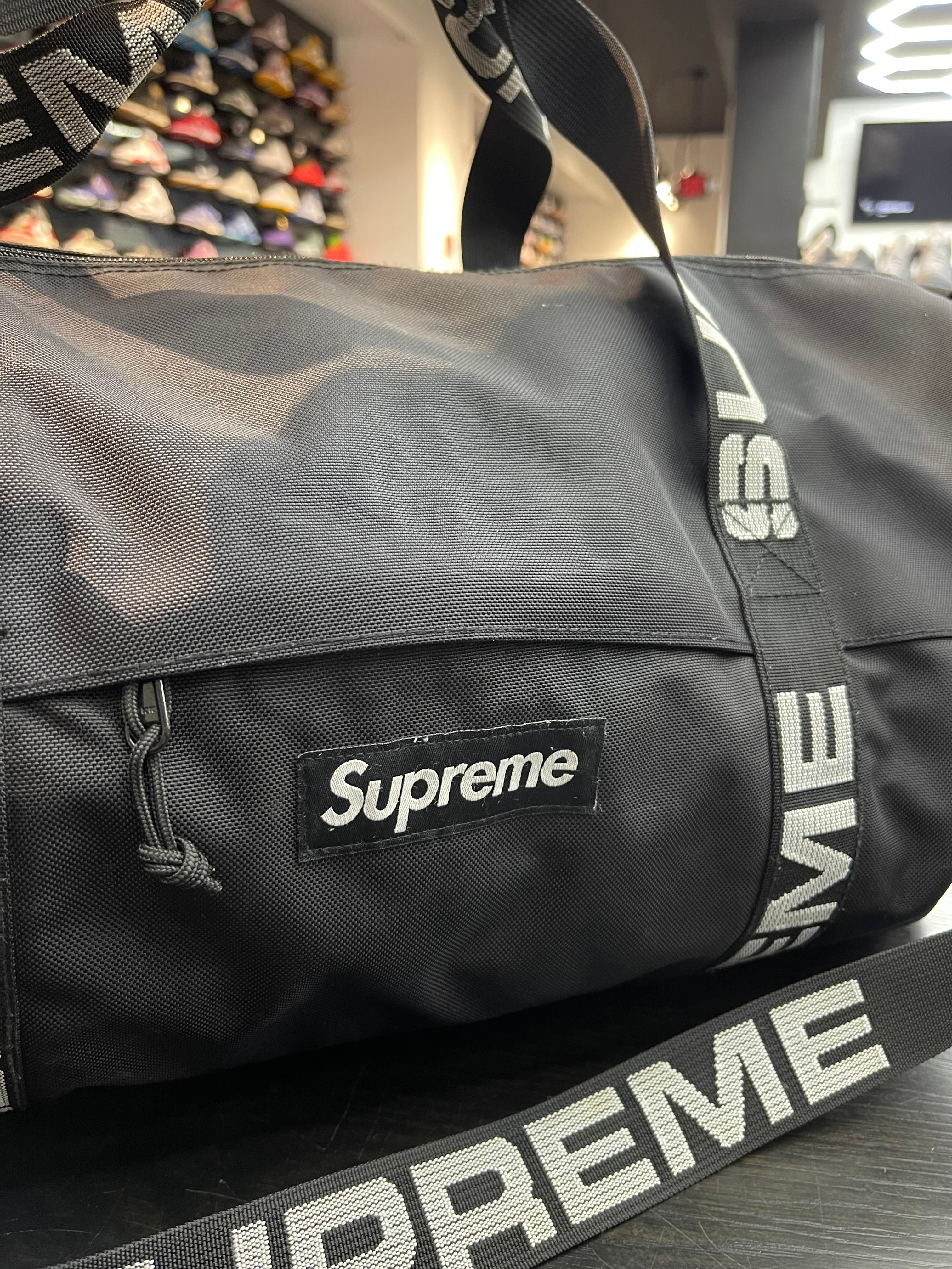 Supreme SS18 Large Duffle Bag “Black”