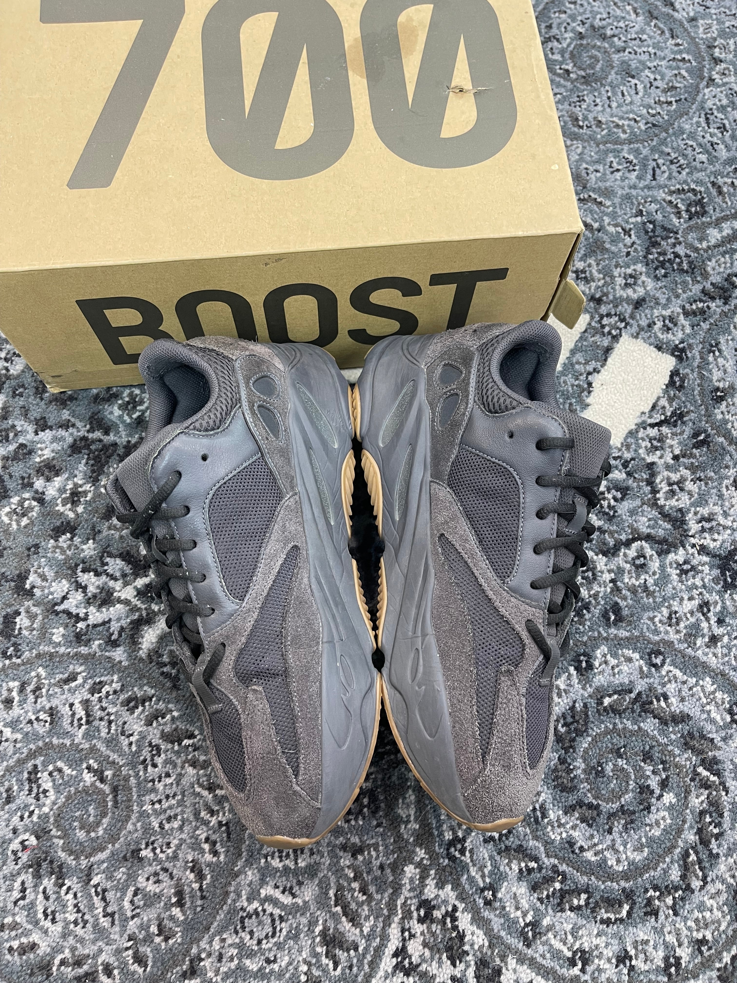 Yeezy 700 “Utility Black”