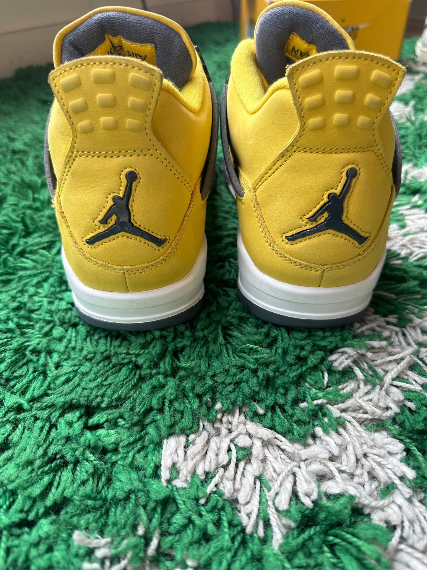 Jordan 4 “Lightning”