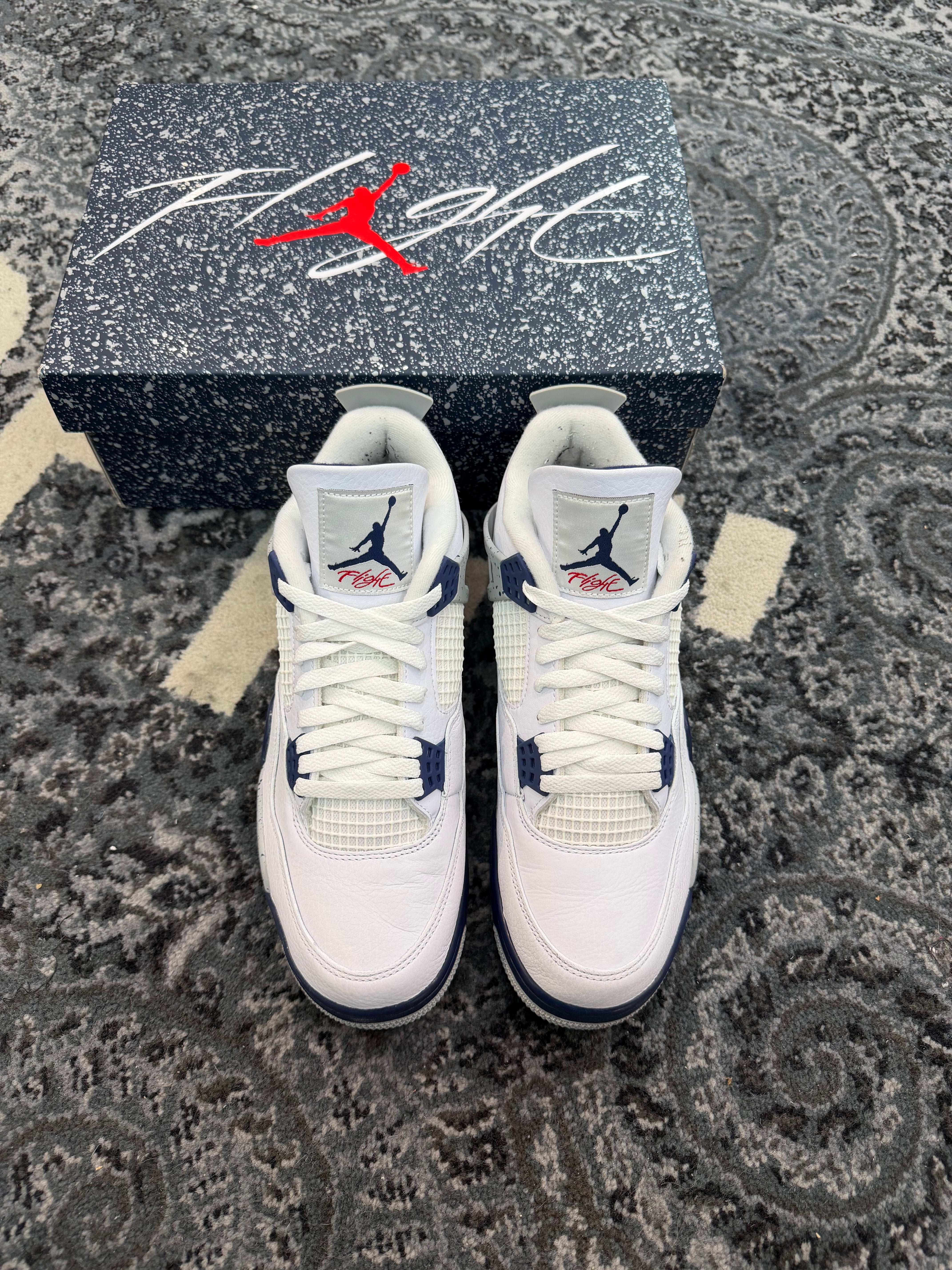 Jordan 4 “Midnight Navy”