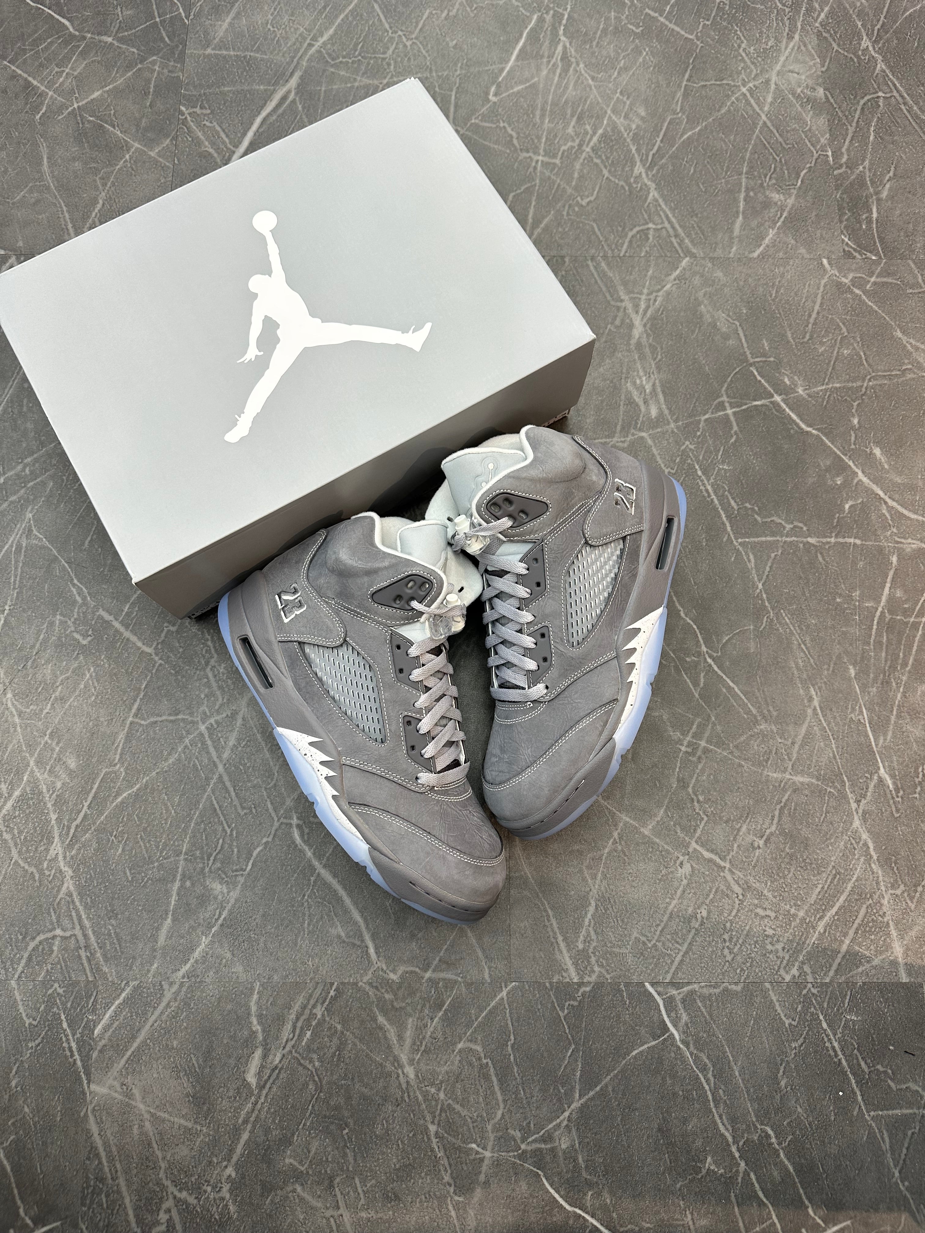 Jordan 5 “Wolf Grey” (2026)