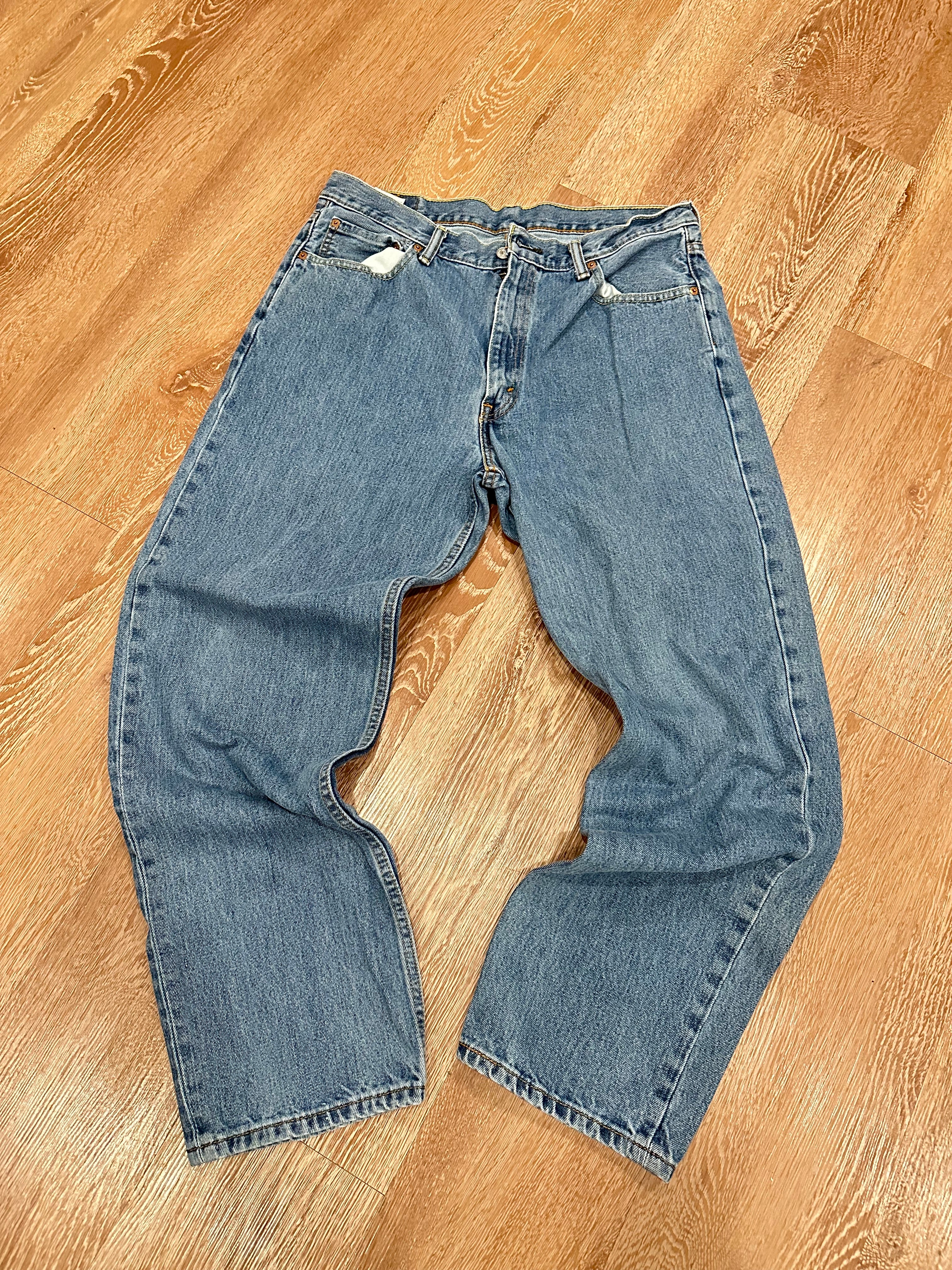 Levi’s 550 Mid Wash Denim Jeans (34)