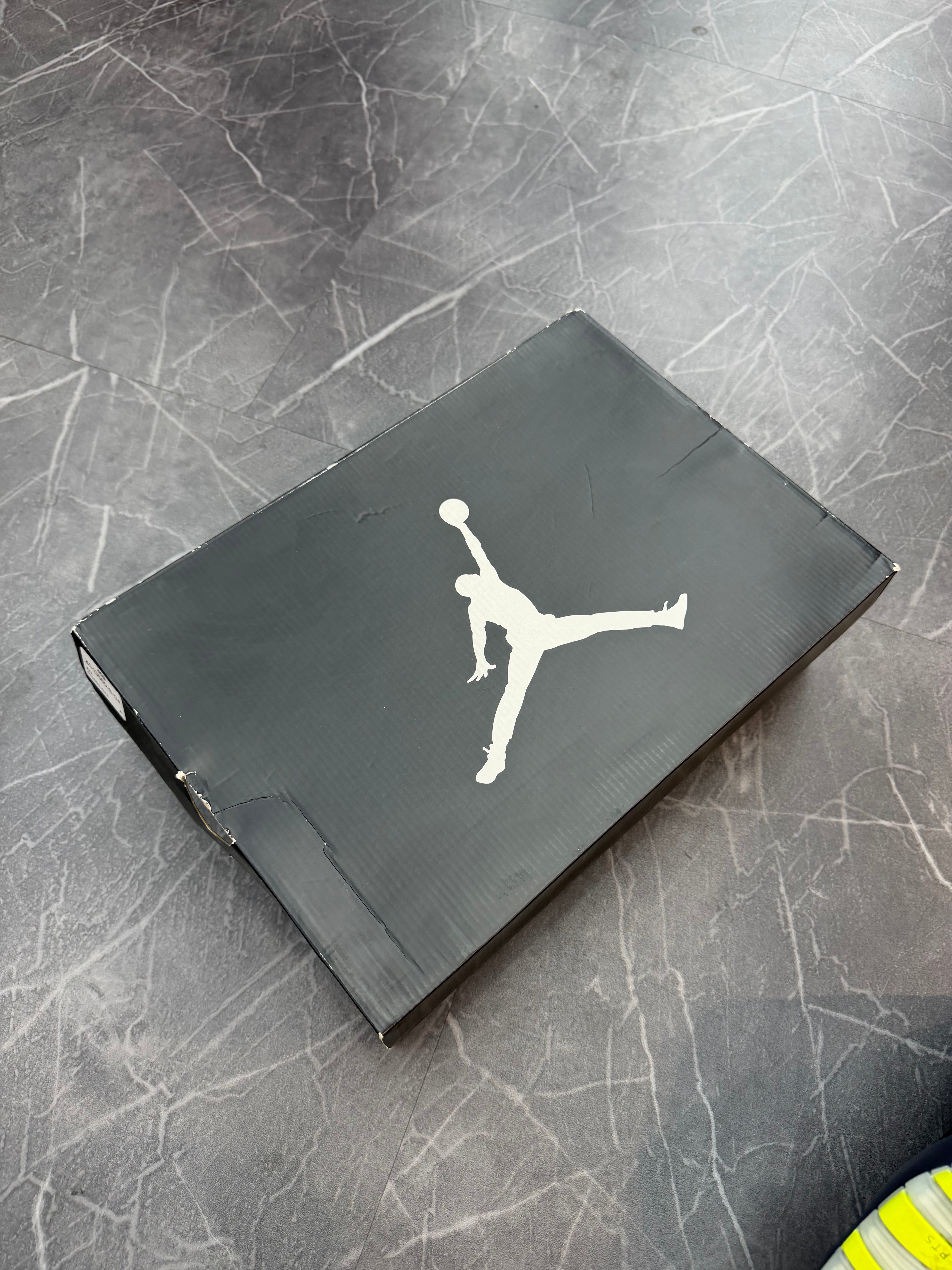 Jordan 10 “Venom Green”