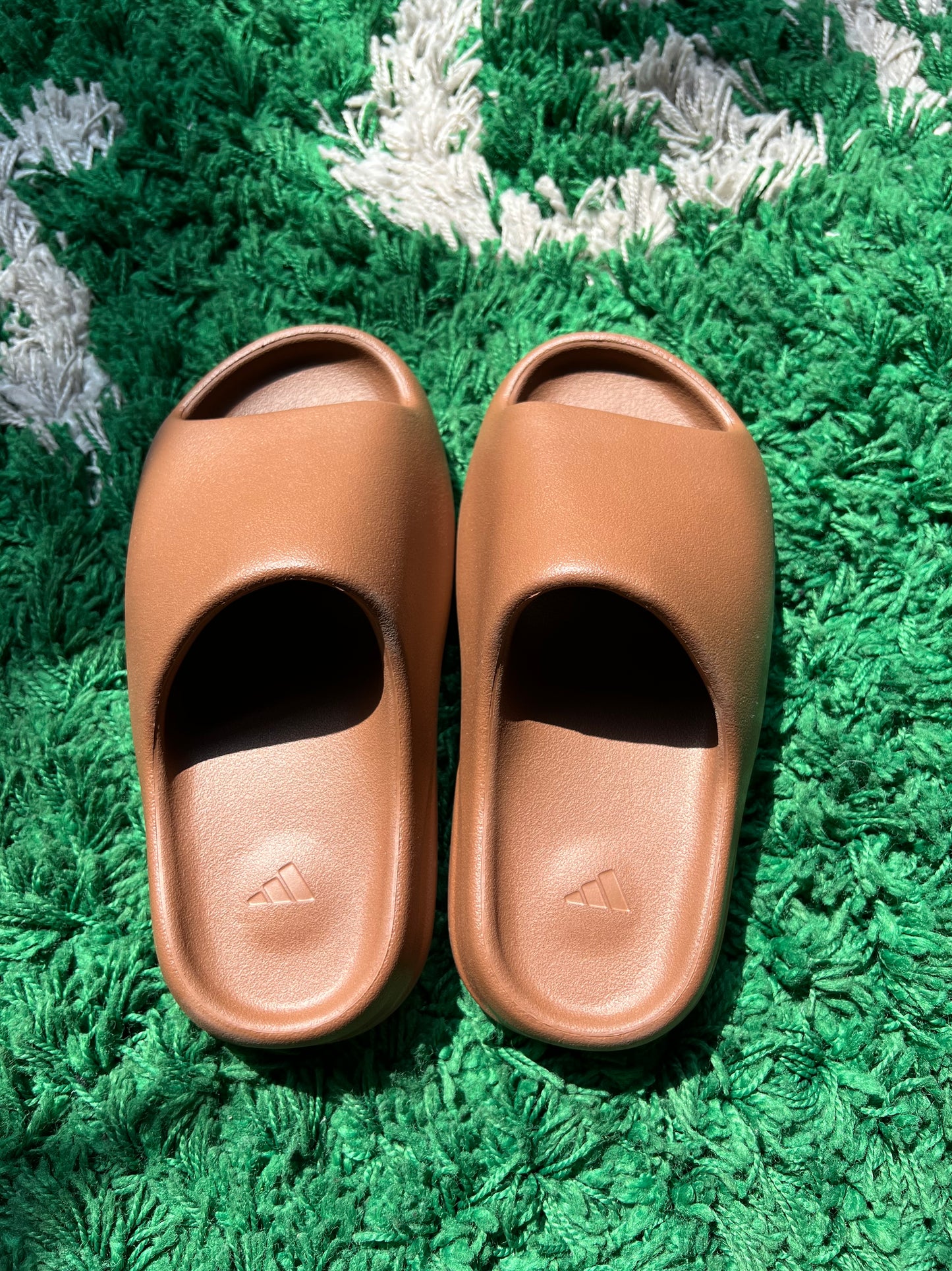 Yeezy Slide “Flax”