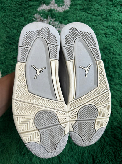 Jordan 4 “Frozen Moments”