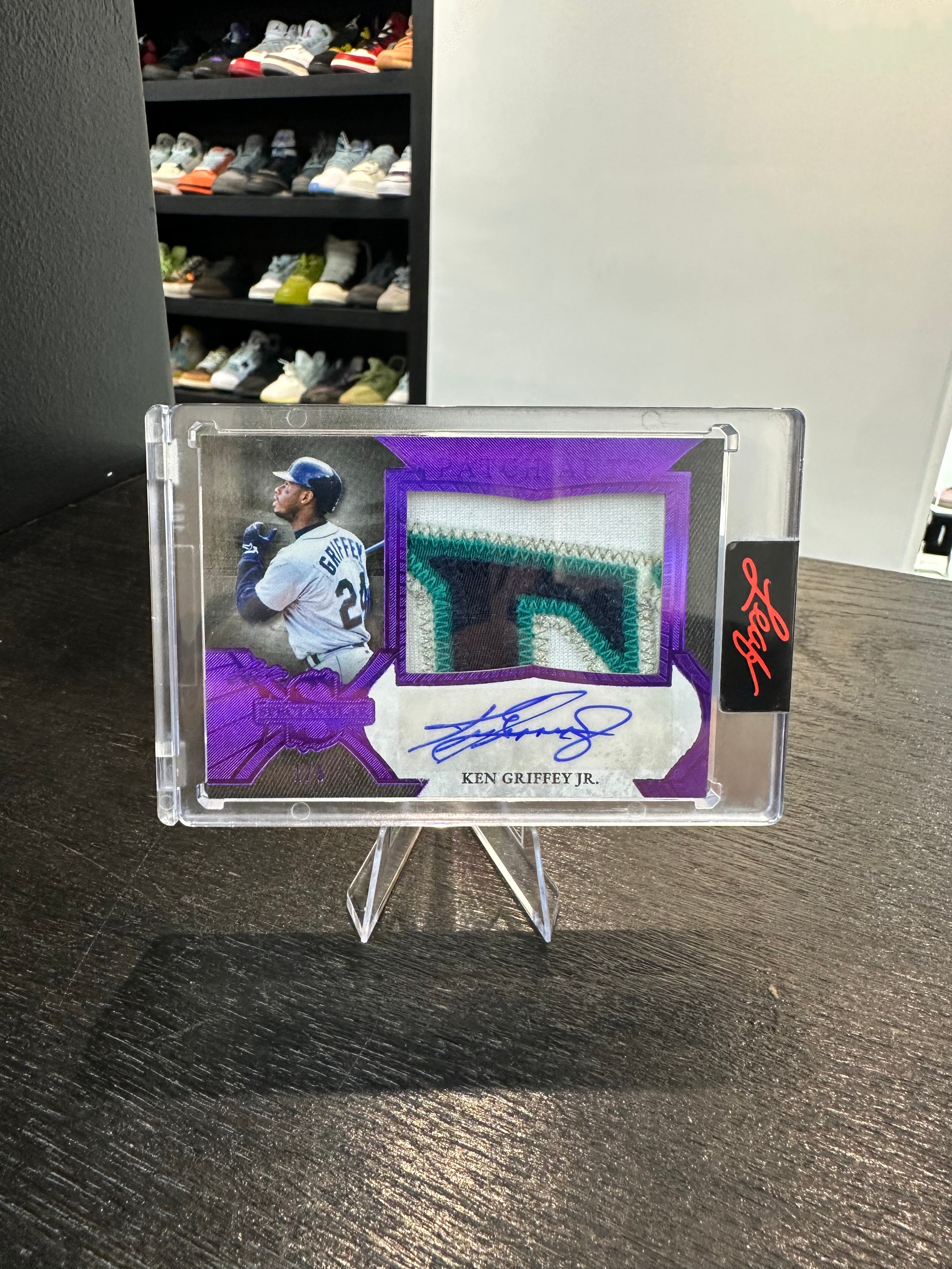 2025 Leaf Spectacular Ken Griffey Jr. Patch Auto 1/5 GAME-USED