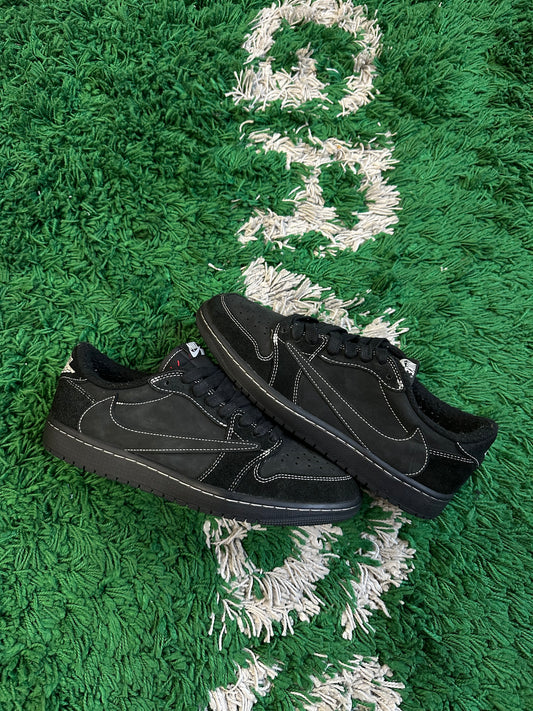 Travis Scott Jordan 1 Low “Phantom”