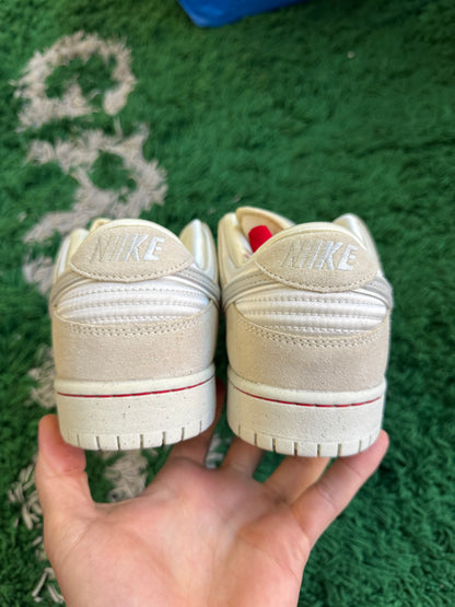 Nike Dunk Low SB “City of Love”