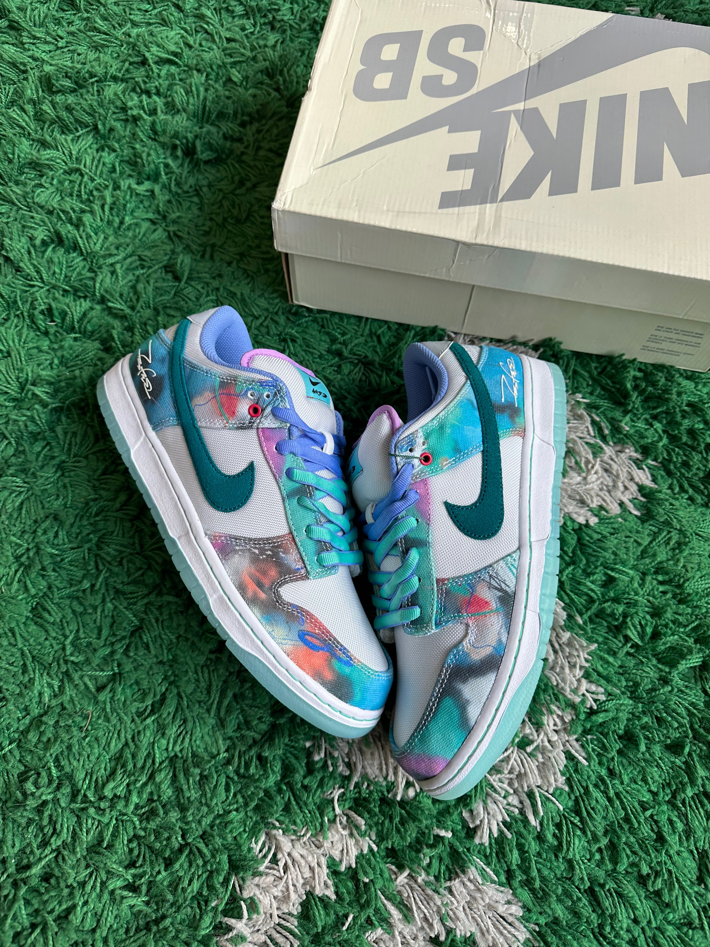 Nike SB Dunk Low “Futura Laboratories Bleached Aqua”