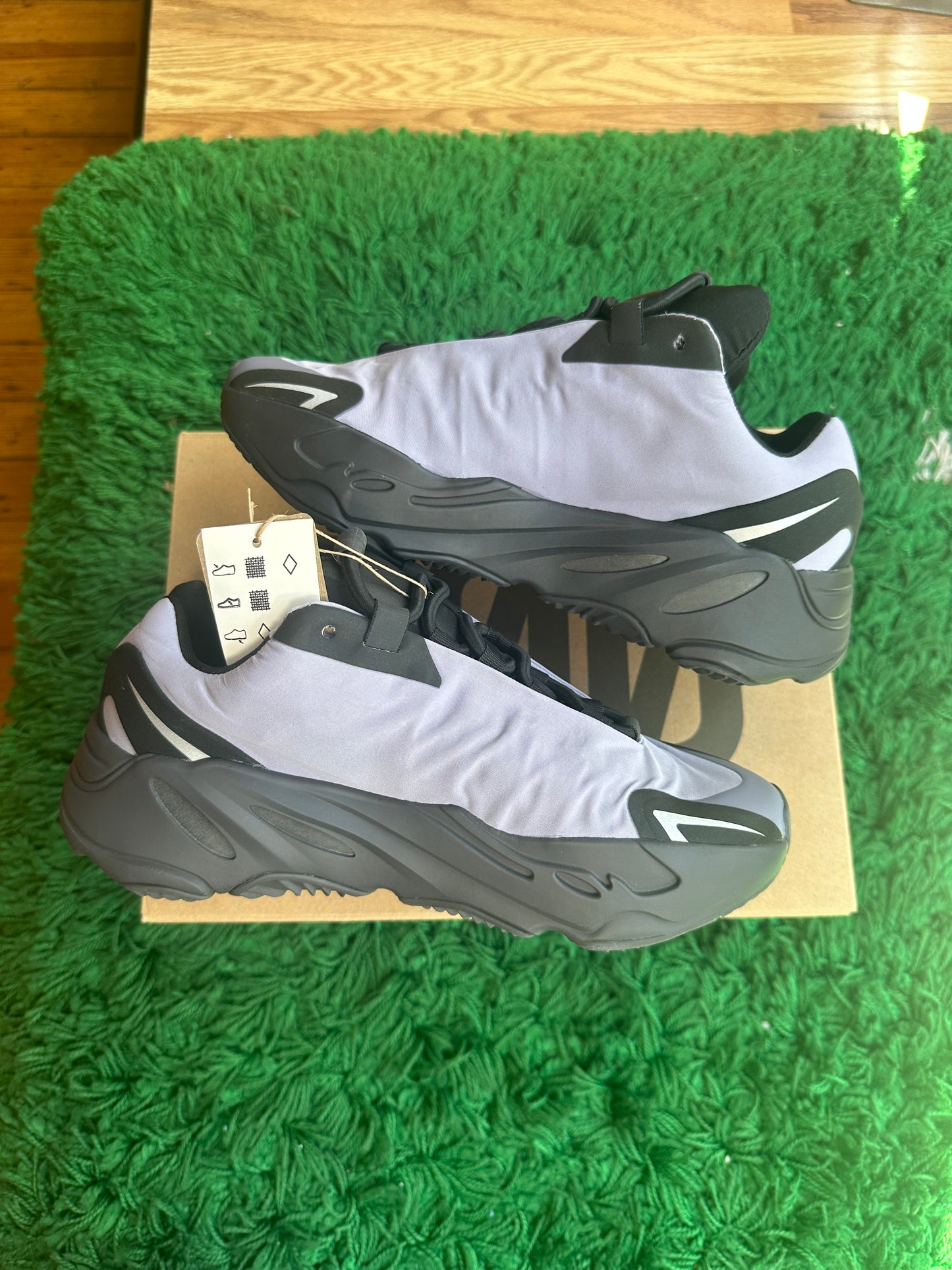 Yeezy 700 MNVN “Geode”